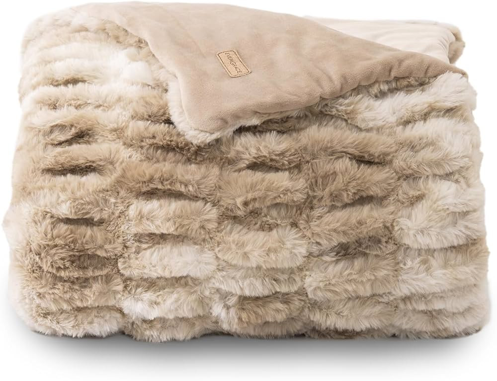EVERGRACE Faux Rabbit Fur Throw Blanket, Luxurious Soft Bubble Fluffy Blanket, Ruched Cozy Fuzzy ... | Amazon (US)