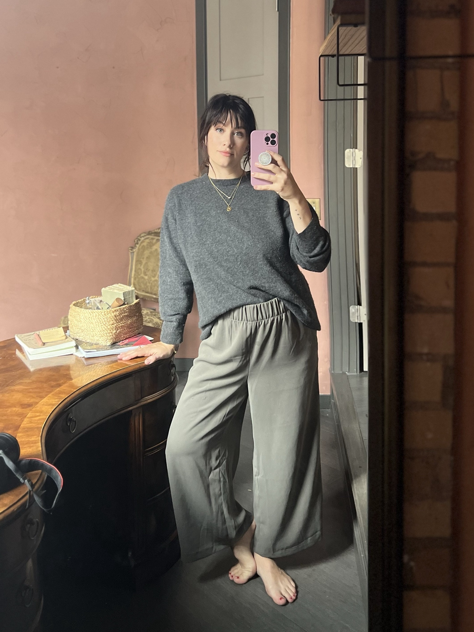 Gray gr’oufit for a gray day. 

#sahm #casualstyle #stayathomemom #lululemon #winterstyle #winterlooks #momstyle #momlooks #notsobasic #sale #cozy #sweaterweather #cashmeresweater #hm

#LTKmidsize #LTKSeasonal #LTKsalealert