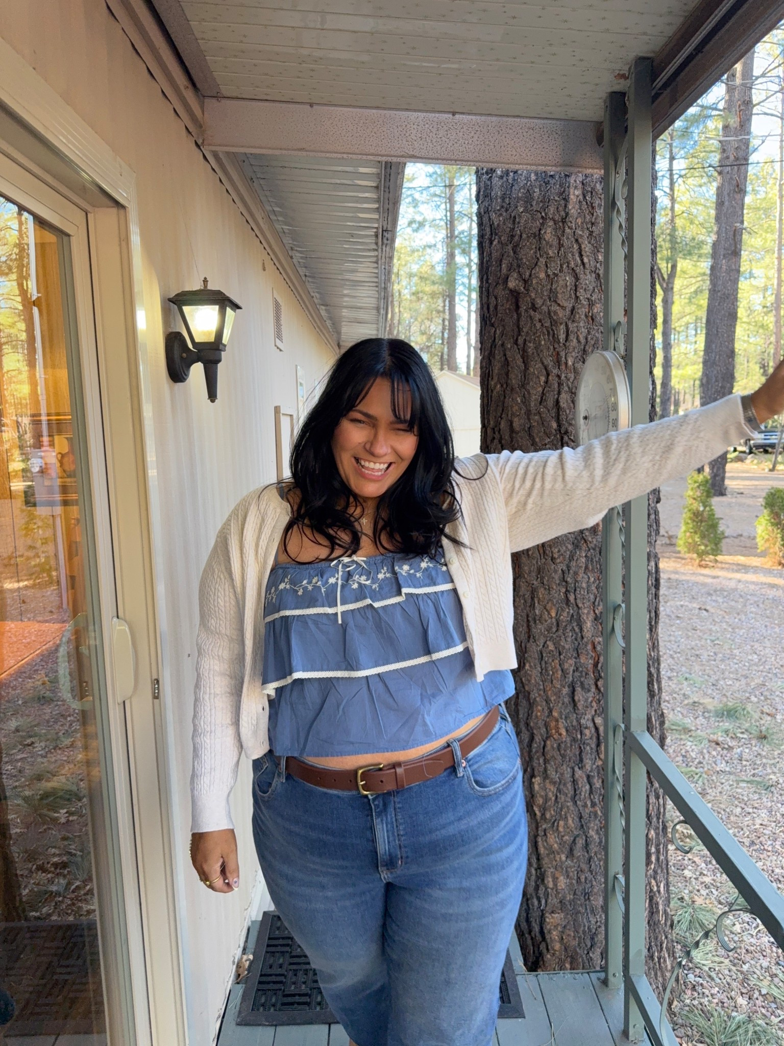 Casual midsize spring outfit wearing XL in both tops. 18 in jeans. I’m a 16/-8 and should have done 16 in these cropped jeans. They hold their shape and have a lot of stretch

#LTKPlusSize #LTKMidsize #LTKootd