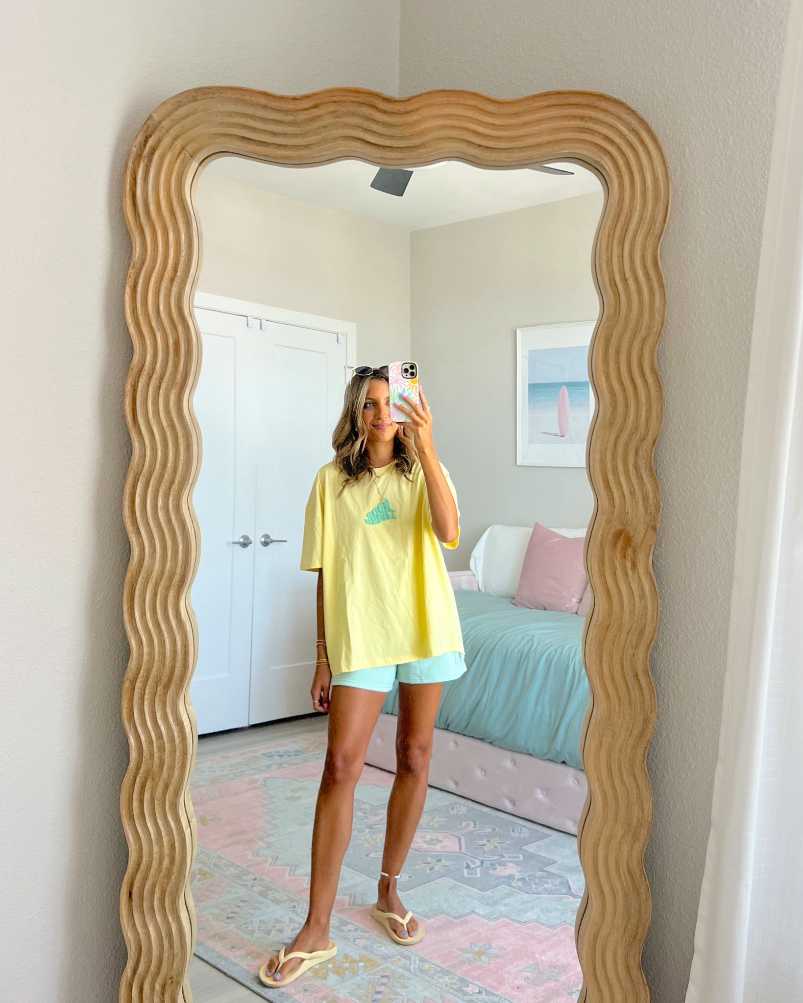 summer outfit idea from Buckle! 💕 wearing a medium in this tee and XS shorts