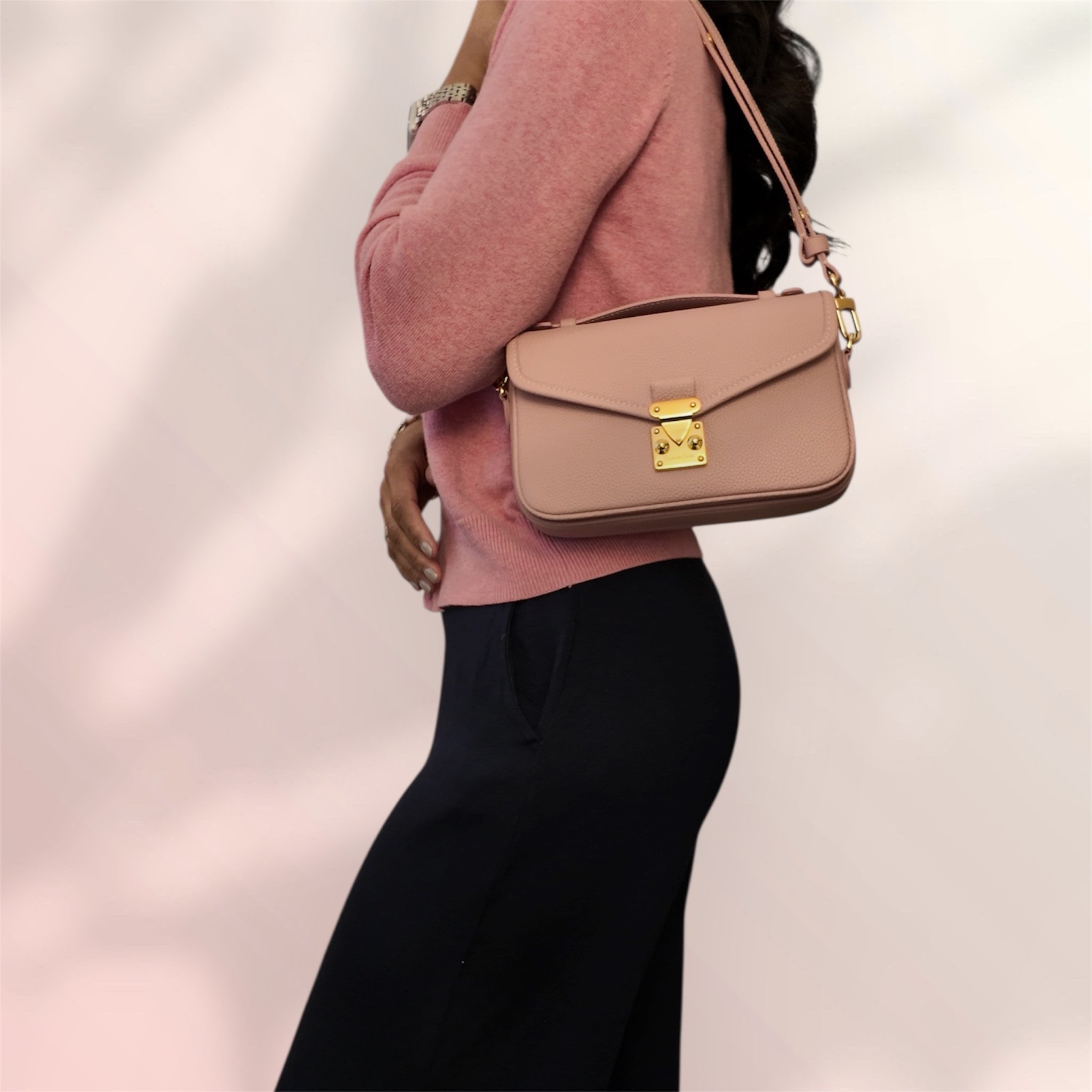 Me and a pink purse…what else is new? 💕👛

#LTKSeasonal #LTKootd #LTKGiftGuide