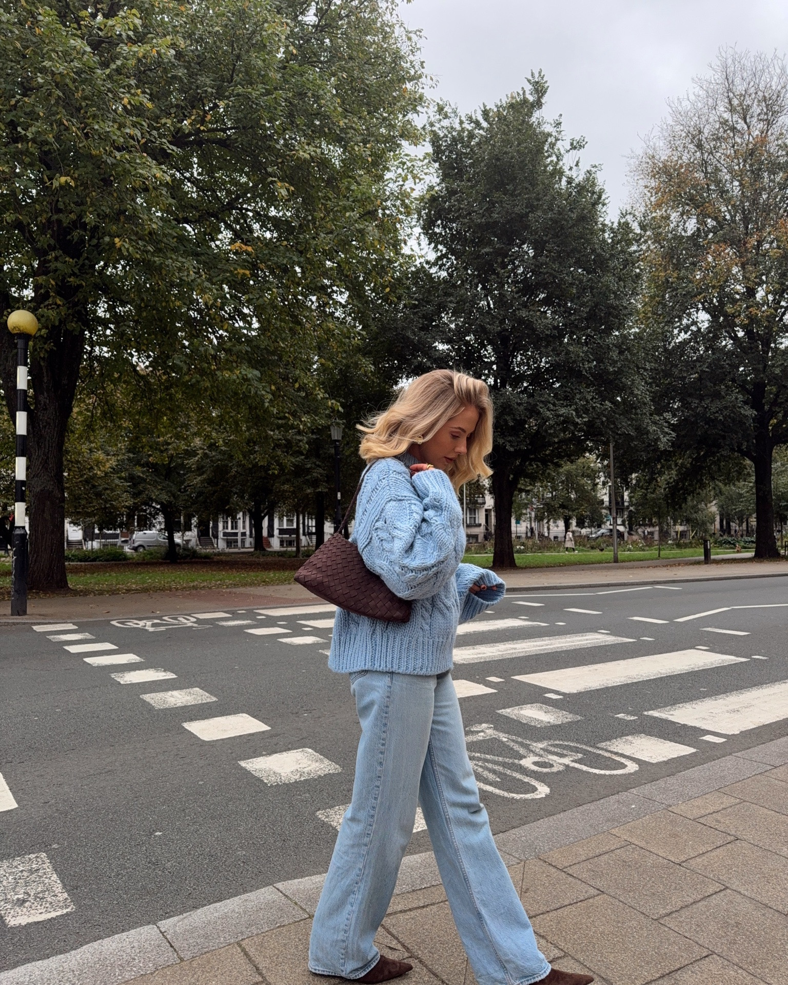 blue and brown for autumn!! #autumn #outfitidea #autumnal