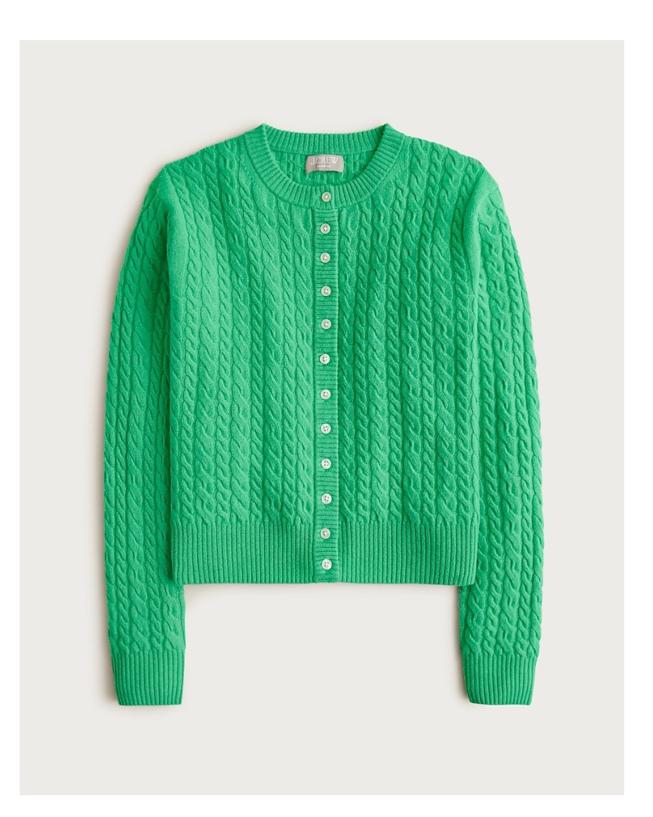 Viral items this week on our page! m

#LTKTravel #LTKOver40