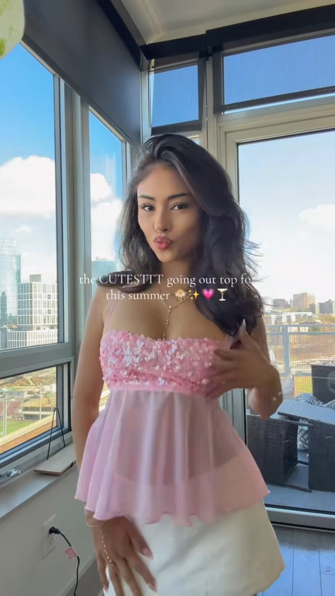 sun is out vibes are up and this top is perfect
#goingouttops
#summertops #vacaoutfits #miamioutfits #ibizaoutfits 