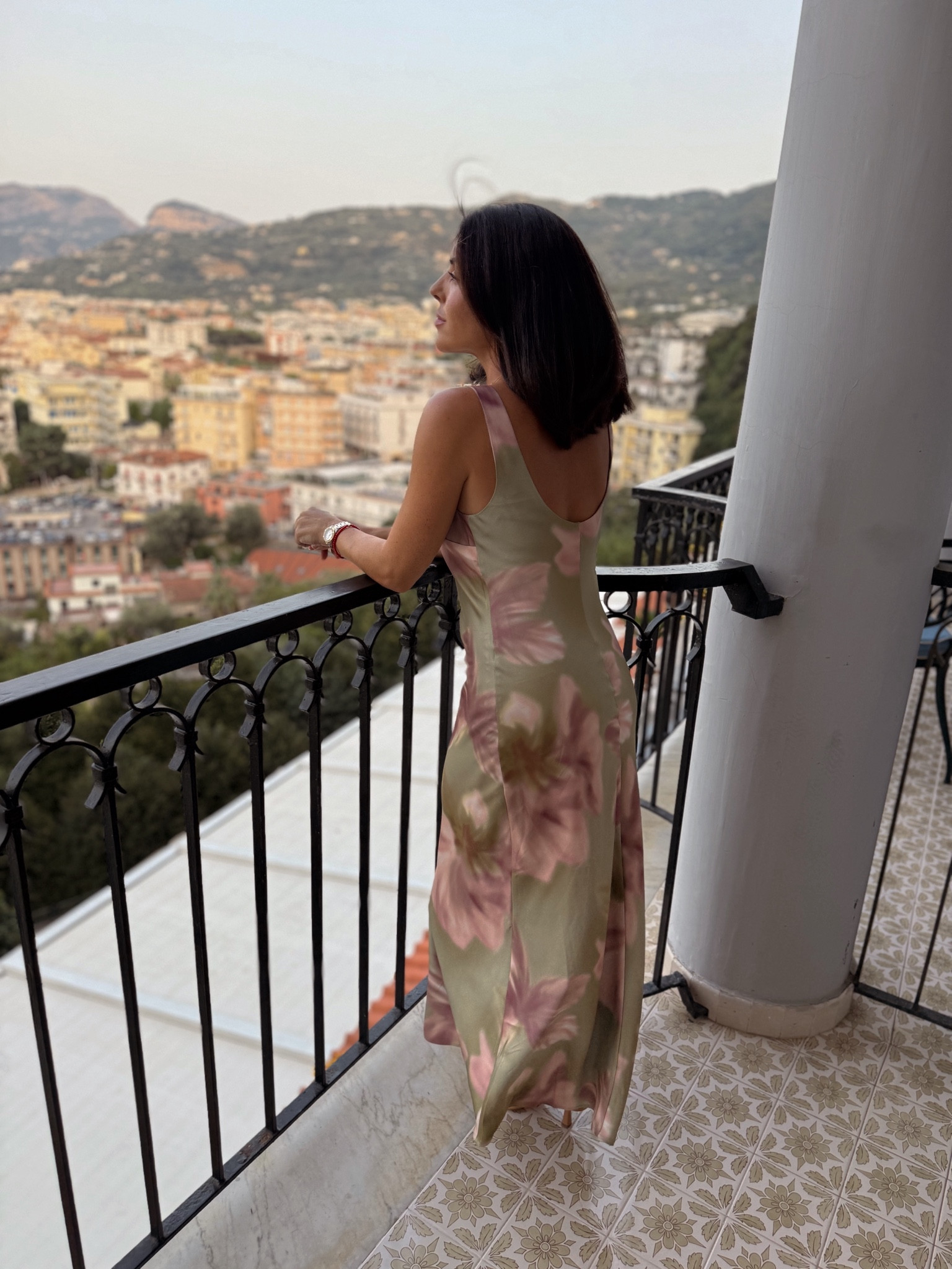 Wearing size XS

#LTKsummer #LTKcanada #LTKtravel