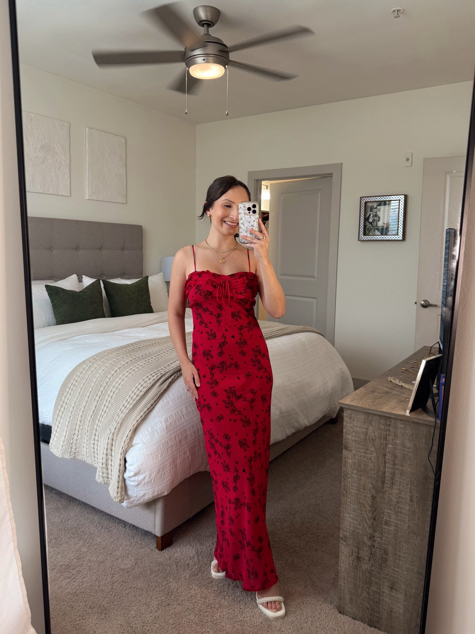 Target dress - XS 
—
Date night outfits, Valentines day outfit

#LTKdayinmylife #LTKValentine #LTKPetite