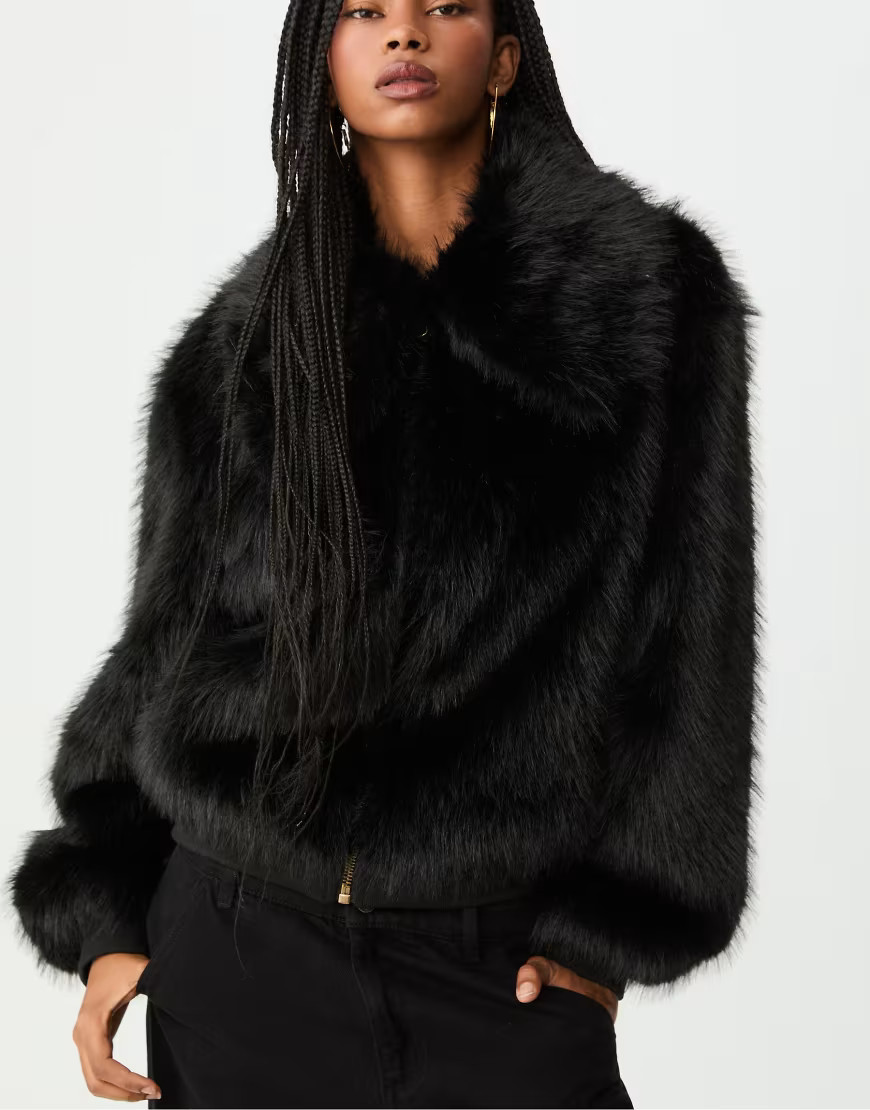 Stradivarius Faux fur jacket with zip in black | ASOS (Global)