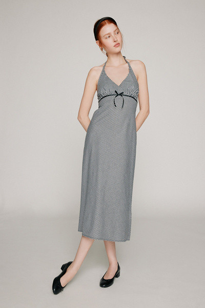 Kimchi Blue Wesley Gingham Halter Dress | Urban Outfitters (US and RoW)