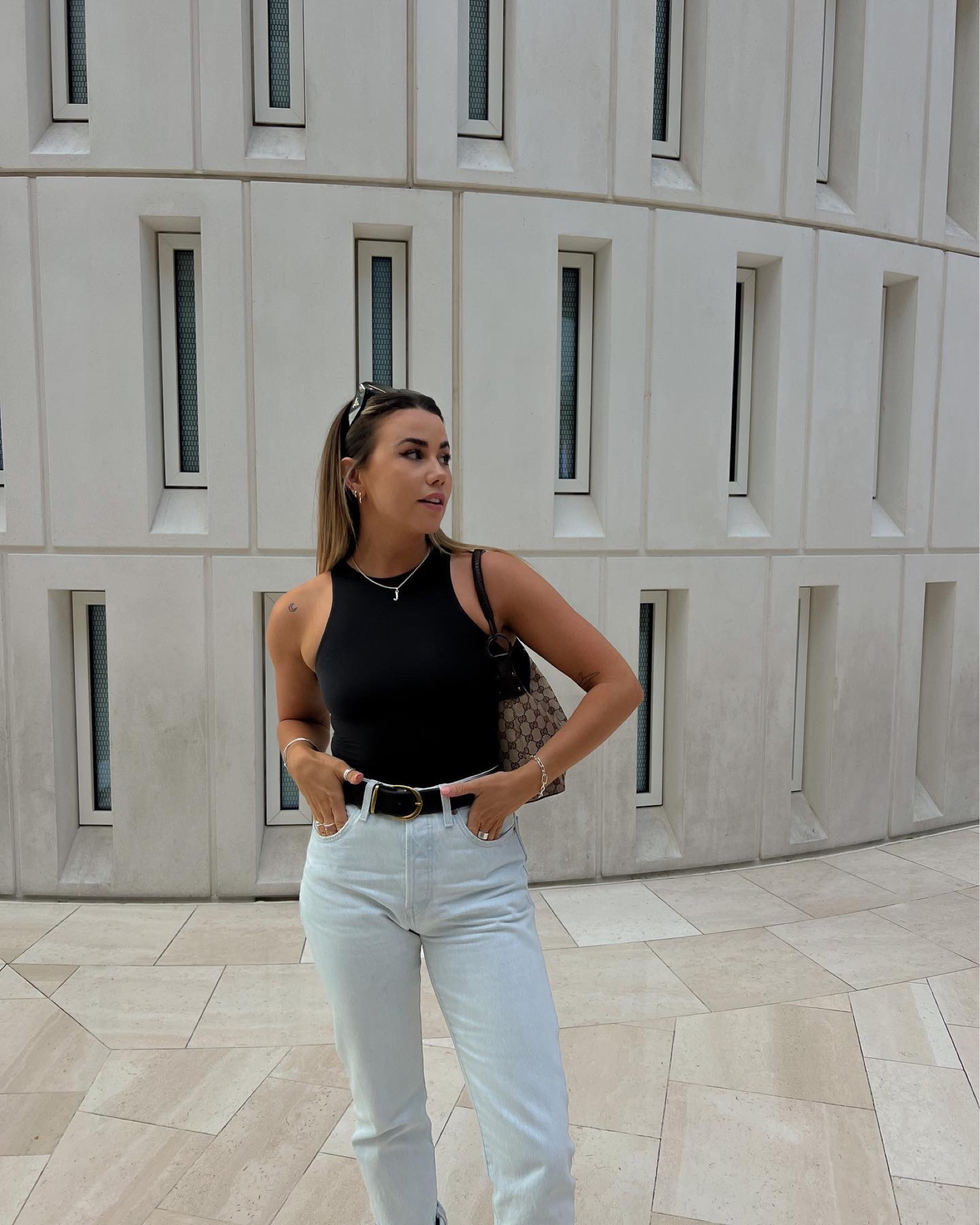 Simple outfits > everything 