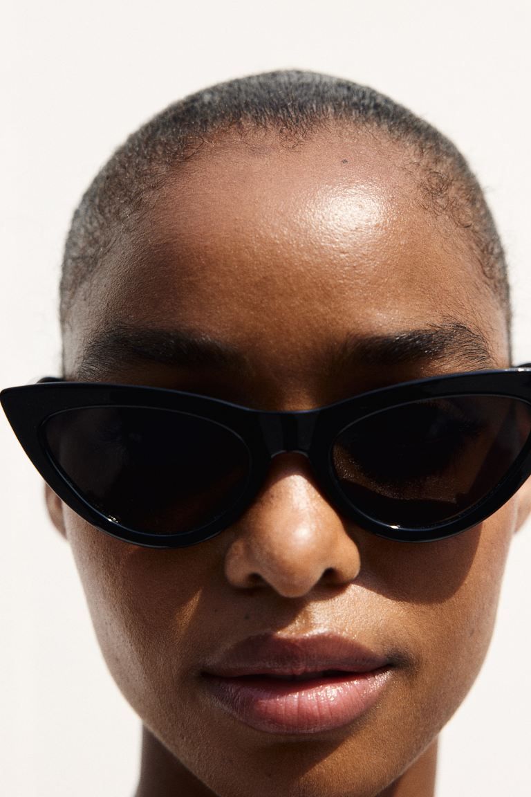 Cat Eye Sunglasses - Black - Ladies | H&M US | H&M (US + CA)