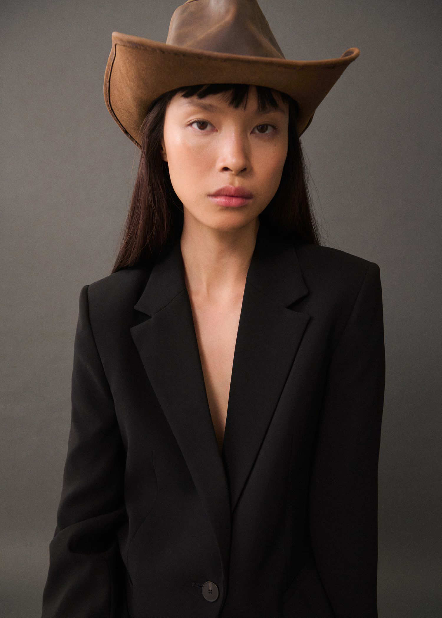 Leather hat with braided detail - Woman | MANGO USA | MANGO (US)