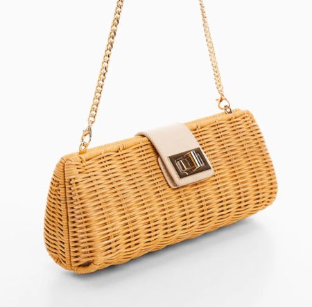 Obsessed with this rattan clutch. So chic. Great for date night or dinner with the girls! Under $100!

#LTKSeasonal #LTKfindsunder100 #LTKstyletip