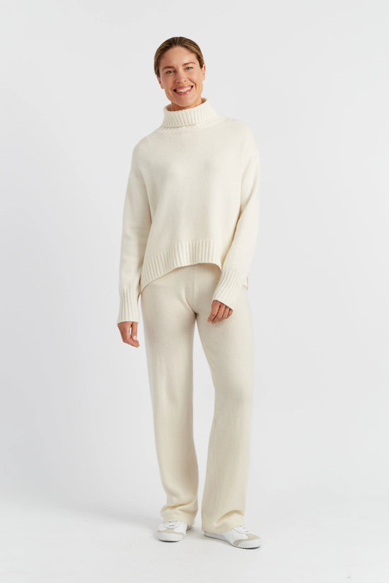 Cream Pure Cashmere Relaxed Rollneck Sweater | Chinti & Parker