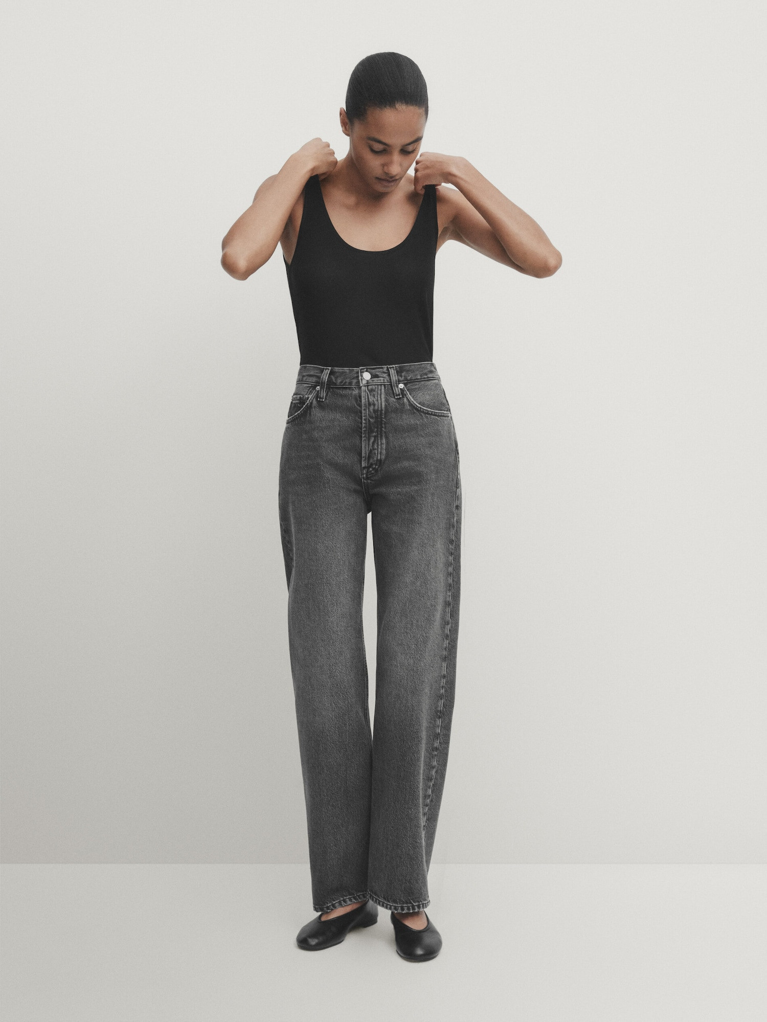 Straight fit high-waist jeans | Massimo Dutti US