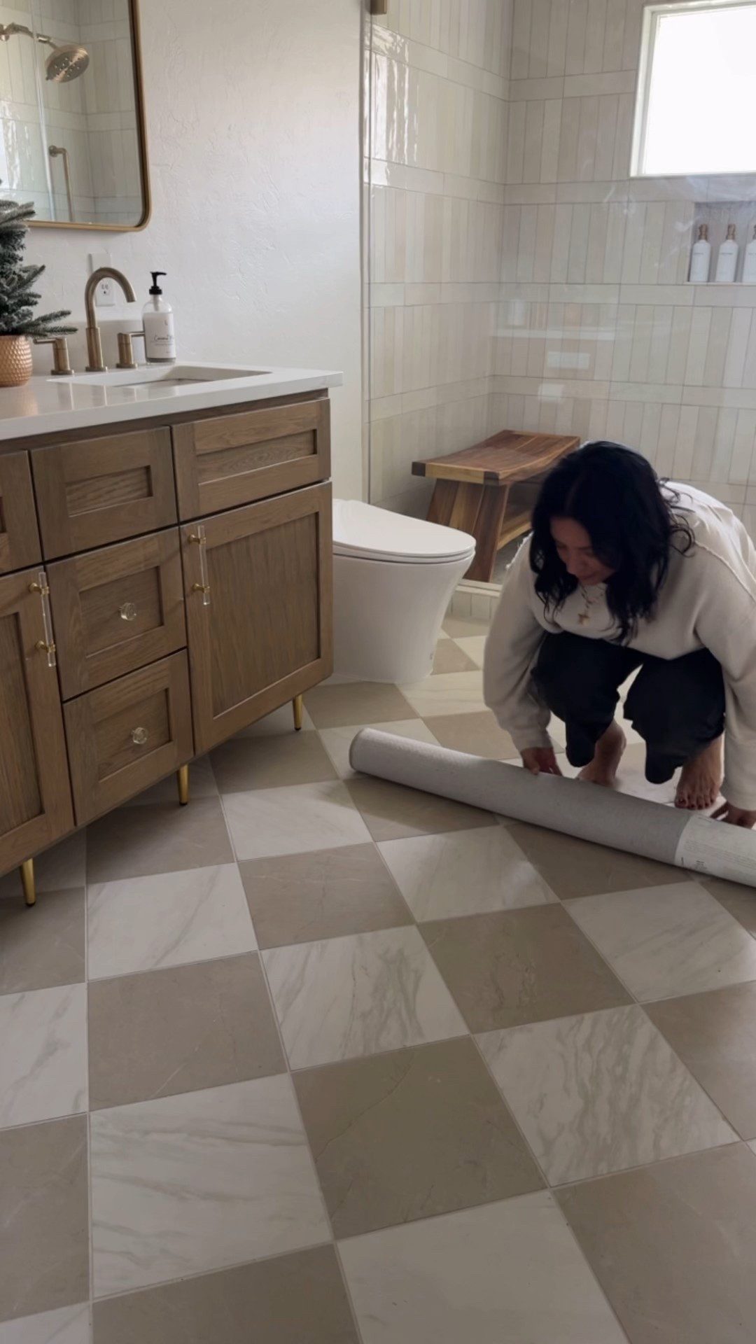 This rug is on sale! 

#LTKGiftGuide #LTKSaleAlert #LTKHome