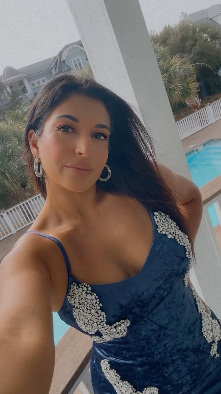A moment for the dress💎💙