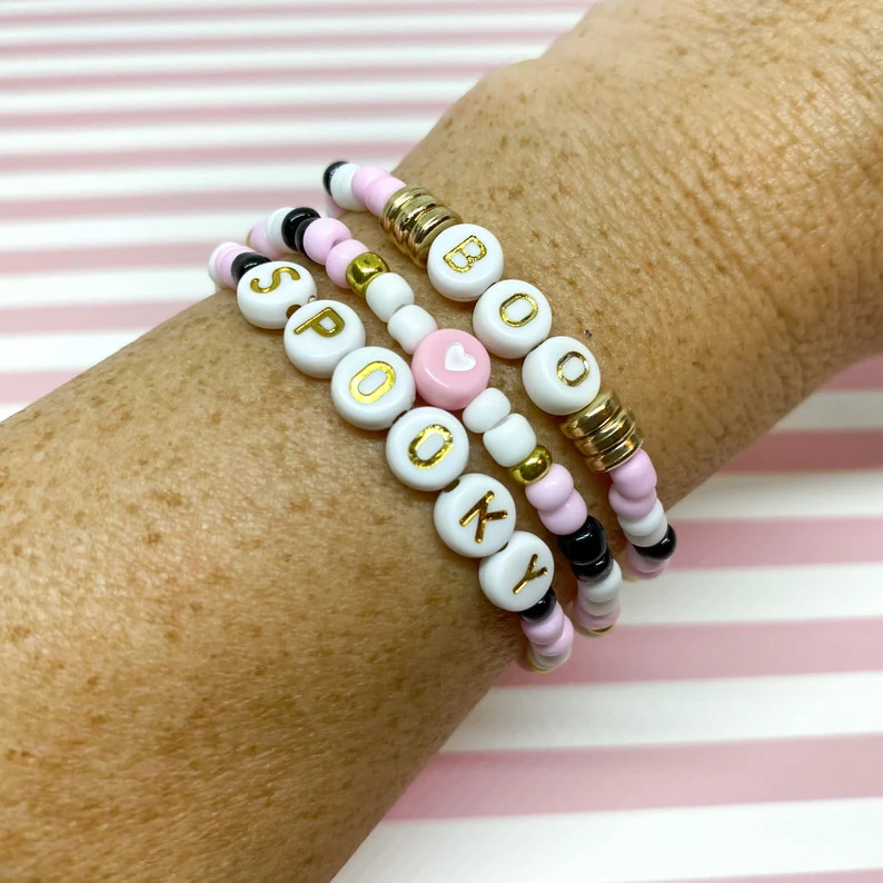 Spooky Letter Bead Bracelet, Pink Boo Bracelet, Pink Halloween Jewelry, Preppy Halloween Bracelet... | Etsy (Global)