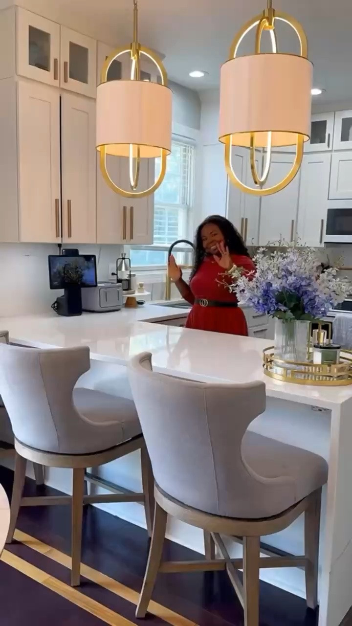 If you’ve seen this on my countertop let me show you how it works! I love that I can use it to video call family as well 🫶🏾

#LTKSaleAlert #LTKHome
