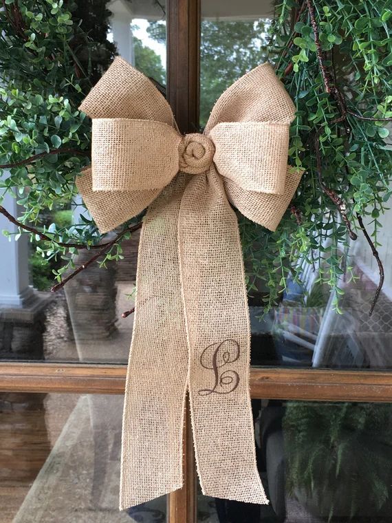 Burlap bow, Monogrammed bow, Christmas bow, Pew Bow, Single letter Bow, Personalized bow, Holiday... | Etsy (US)