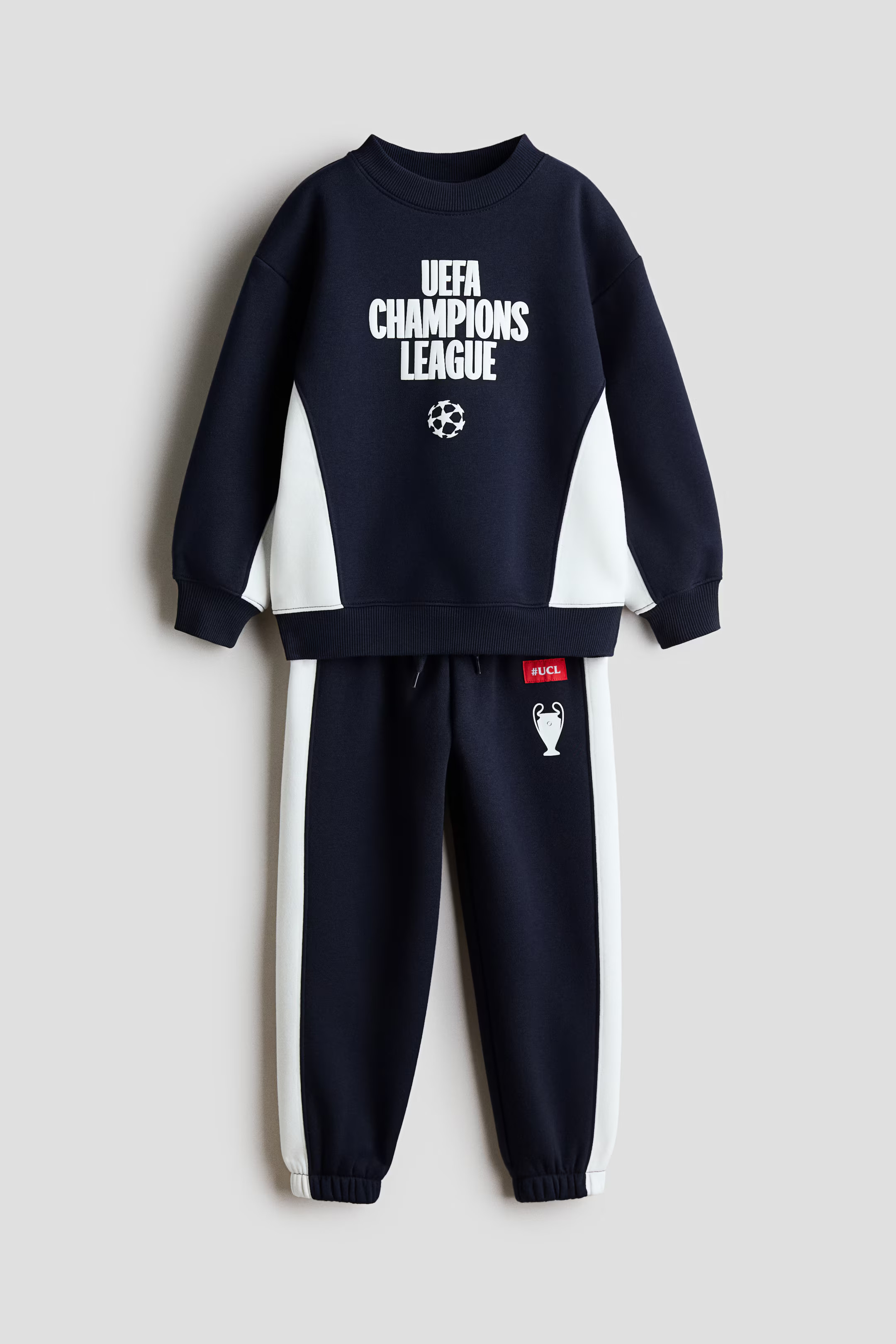 2-Piece Printed Sweatsuit | H&M (US, CA, MX)