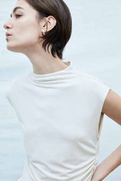 Mock Turtleneck Crop Top | H&M (US + CA)