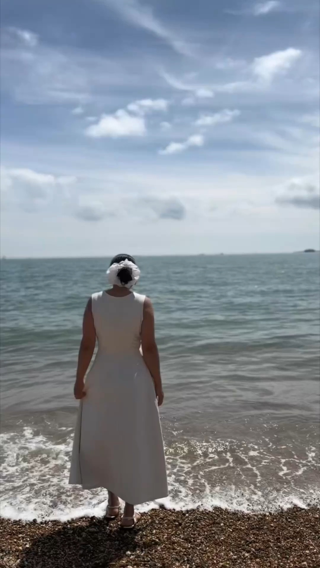 A simple, comfy & minimal outfit for family BBQ by the sea

summer dress, maxi dress, netutral outfits, holiday outfits, holiday styling, petite outfits, scrunchie styling, minimal styling, minimal outfits, summer outfits, modest outfits

#LTKpetite #LTKsummer #LTKuk