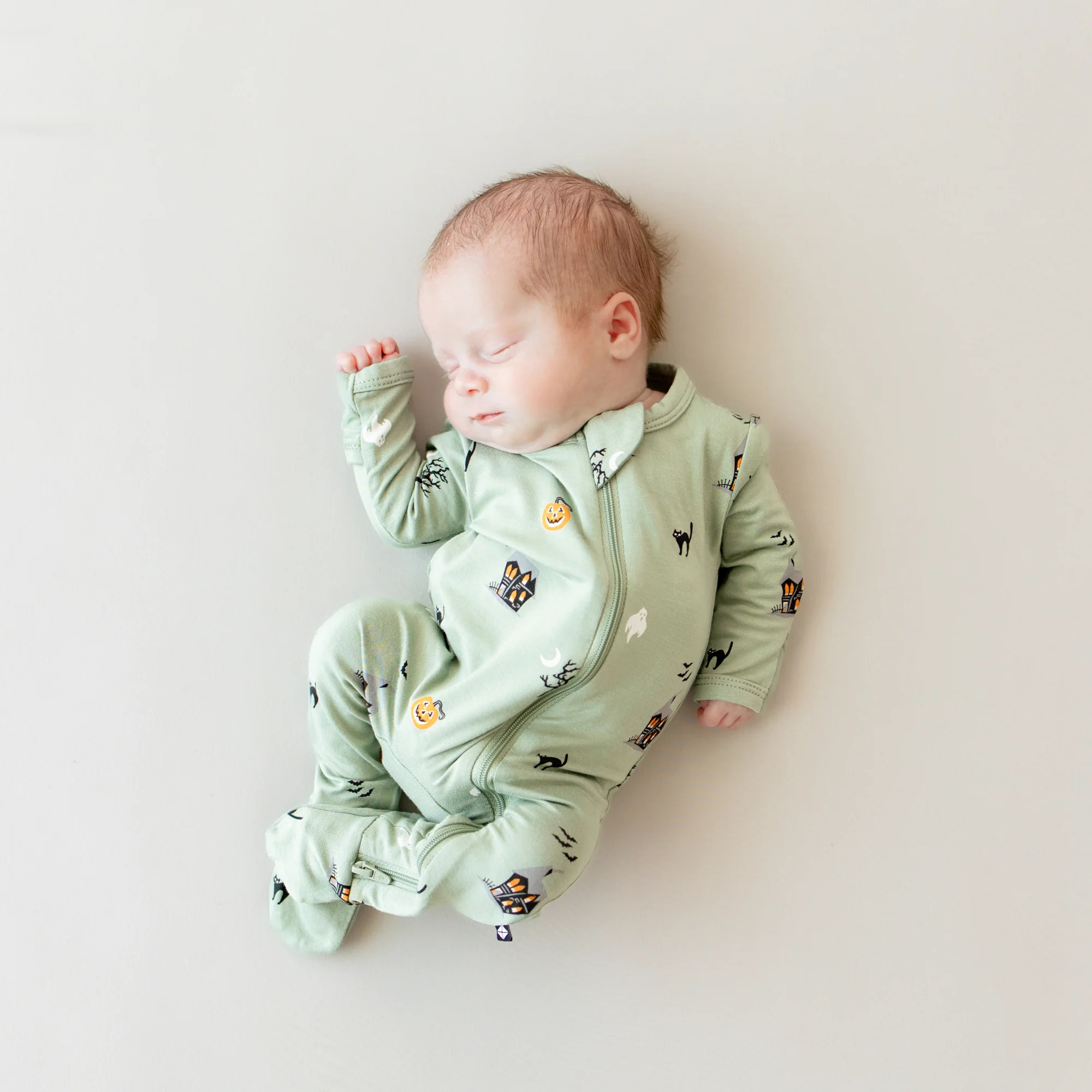 Zippered Footie in Spooky | Kyte BABY
