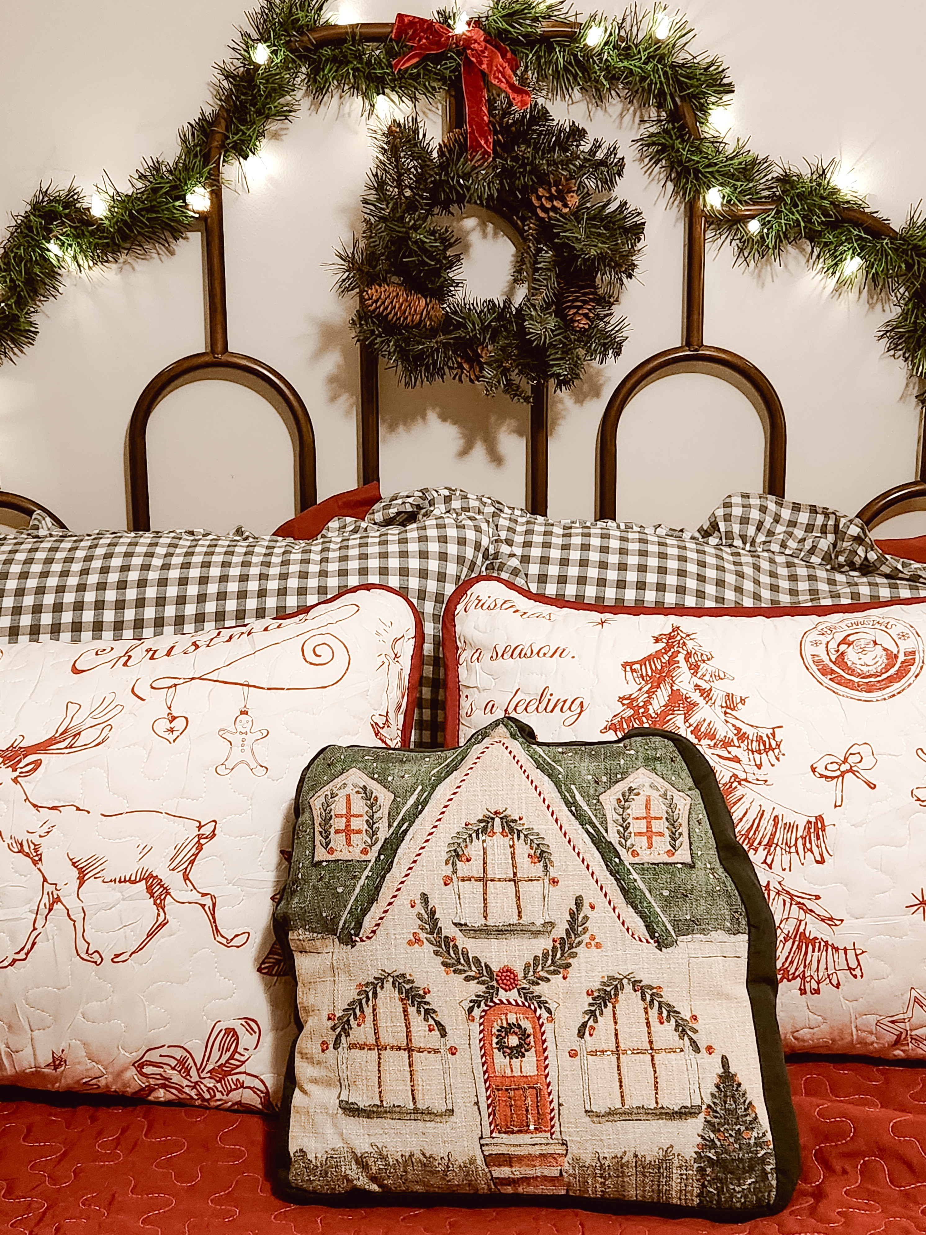 The perfect christmas bedding ❤️

#LTKHoliday #LTKHome #LTKFindsUnder50