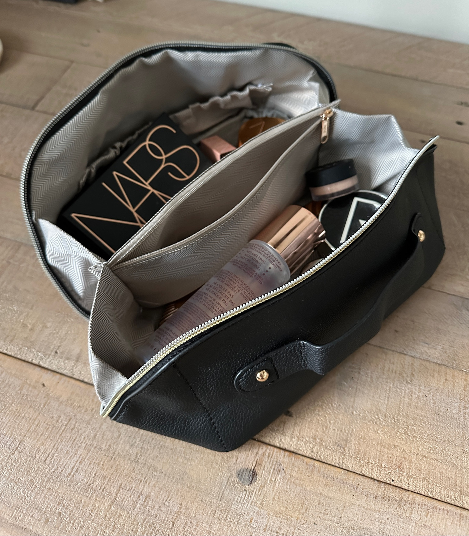 An Amazon fave - the most spacious and practical make up bag, one of my best purchases of 2023! 

#LTKeurope #LTKbeauty #LTKfindsunder50