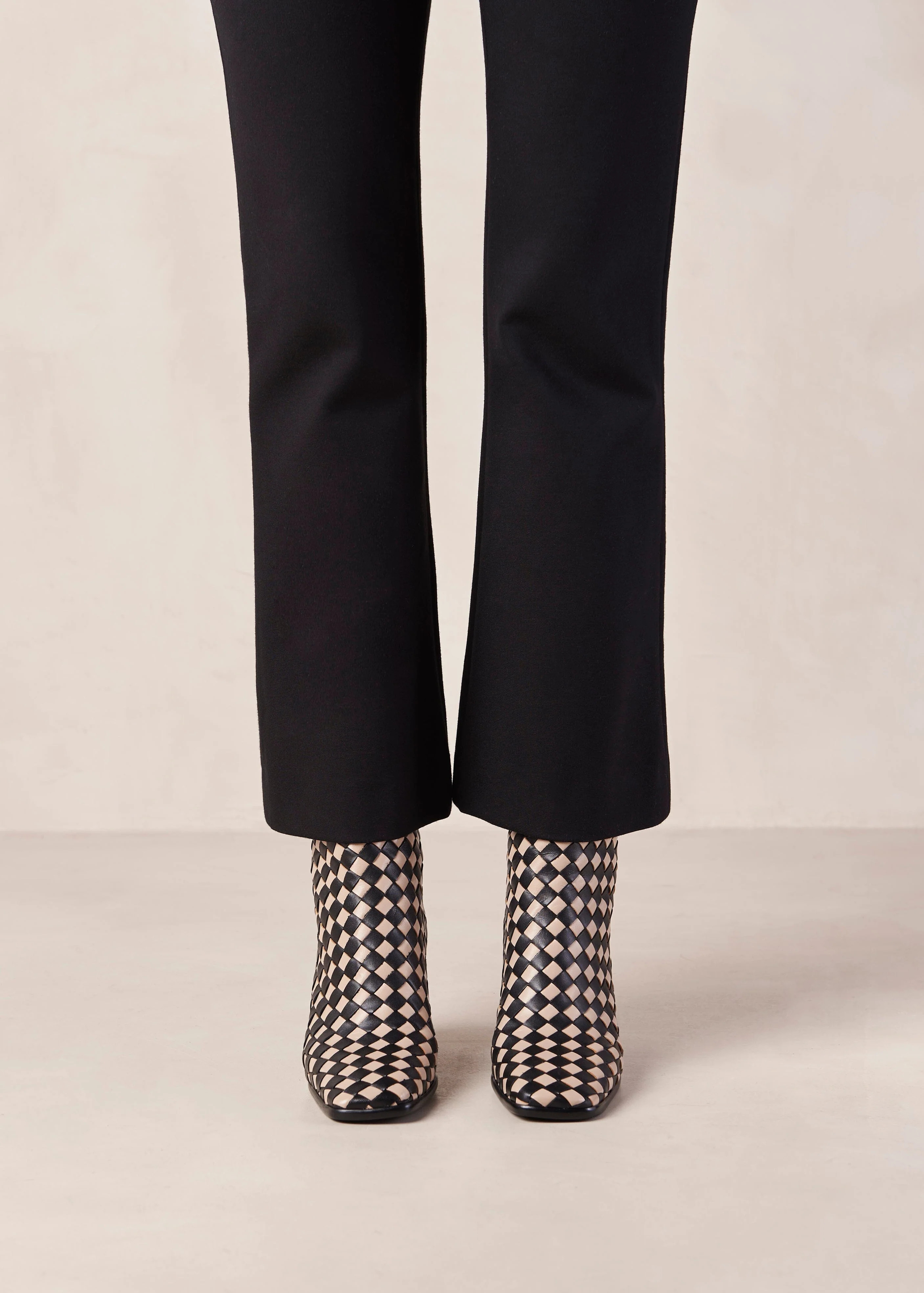 West Braided - Black and Beige Leather Boots | ALOHAS | Alohas FR