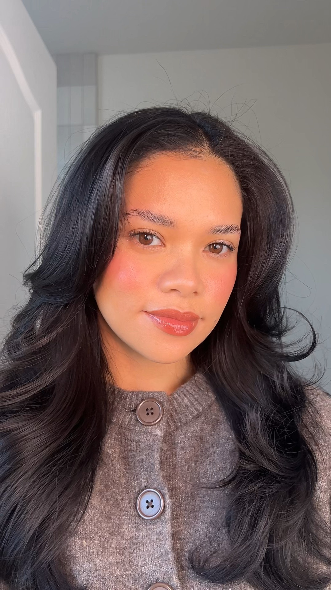 Minimal Holiday Makeup perfect for Thanksgiving. Shades I used: 
-Danessa Blurring Powder in Universal
-Milk Primer Glow
-Hourglass skin tint in shade 10
-Hourglass concealer in shade Sienna
-T28 concealer in Noho
-Saie Sun melt bronzer in medium 
-Patrick Ta blush in She’s blushing
-Danessa Cheek & Lip in Dancing Queen
-Fenty Diamond Bomb in How many Carats?! for eyes
-Haus Labs highlighter in Pink Amethyst
-Persona Lip liner in Rosewood
-Milk Makeup Odyssey in Day Trip

#LTKBeauty #LTKStyleTip