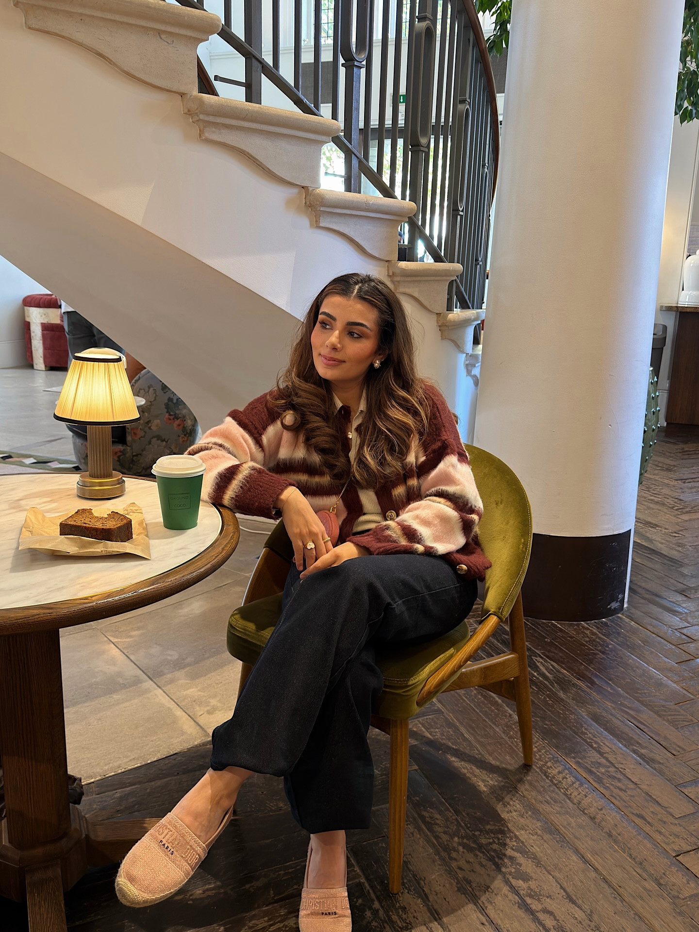 Coffee tastes better when your outfit is good

#ootd #outfitoftoday