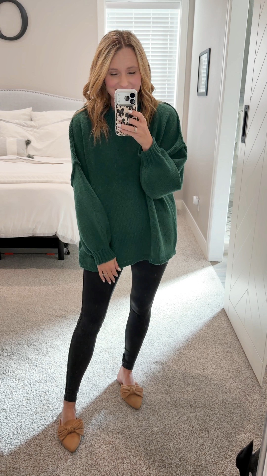 I love this green oversized sweater! So comfy and roomy! Perfect to dress up or down! 

#LTKSeasonal #LTKHoliday #LTKootd