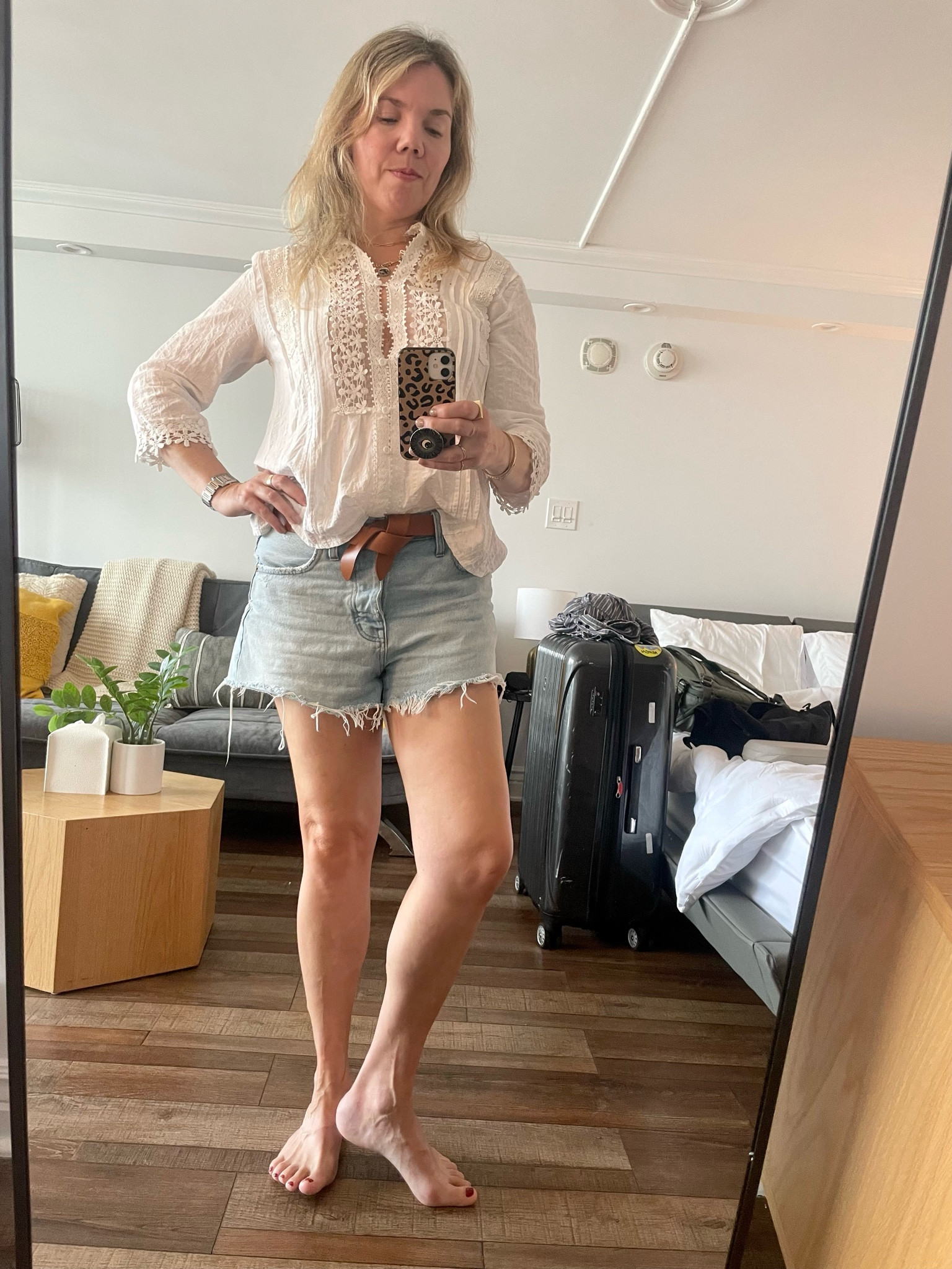 I always pack this Amazon top & these madewell cutoffs #vacationoutfits #denimshorts #ootd

#LTKtravel