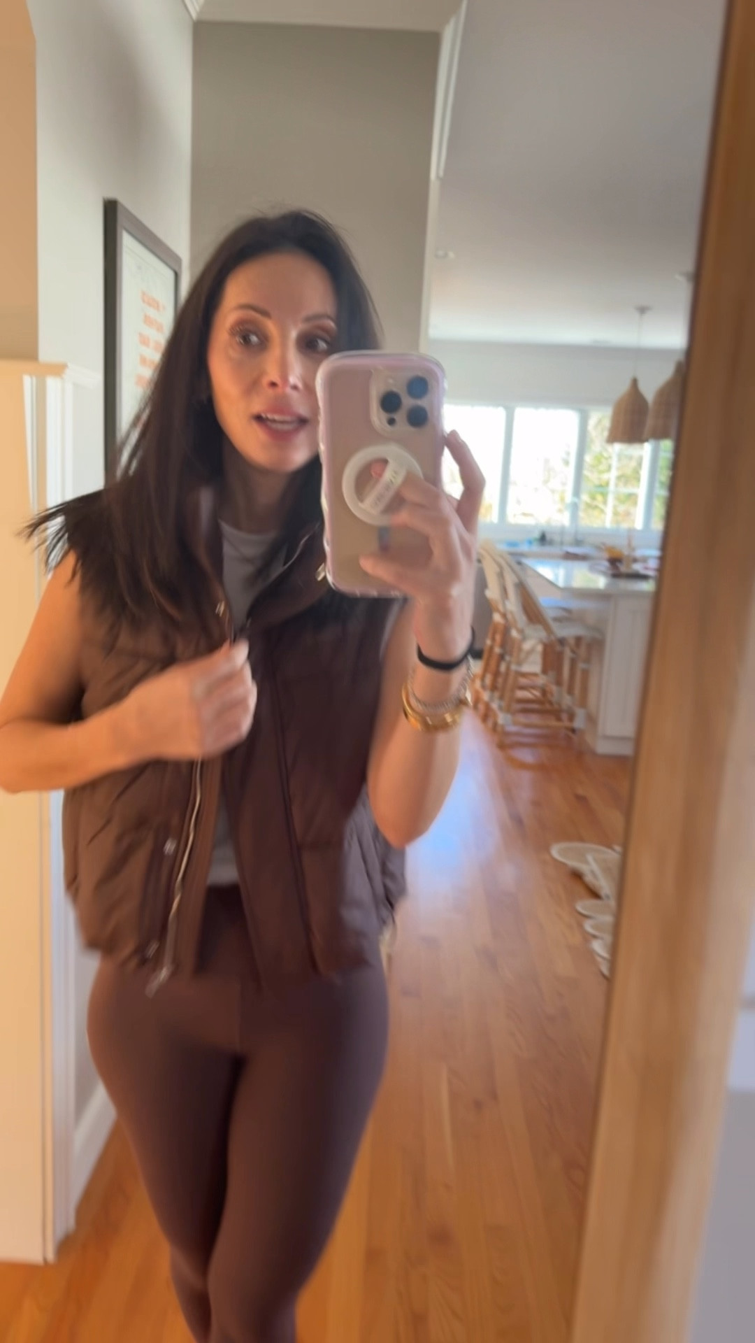 $39 puffer vest !! 



#LTKCyberWeek #LTKHoliday #LTKootd