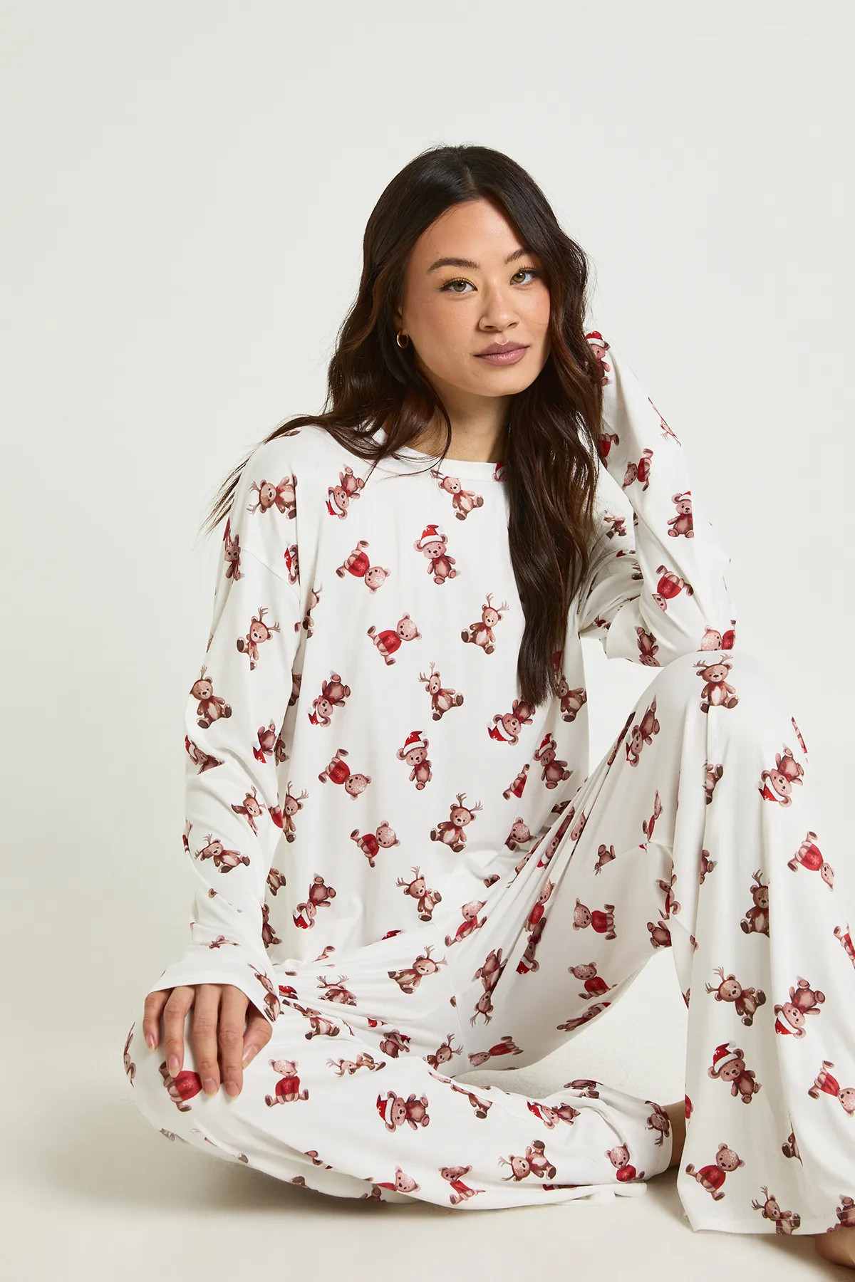 Tall Christmas Bear Print Long Sleeve Top & Trousers Pyjama Set | Boohoo.com (UK & IE)