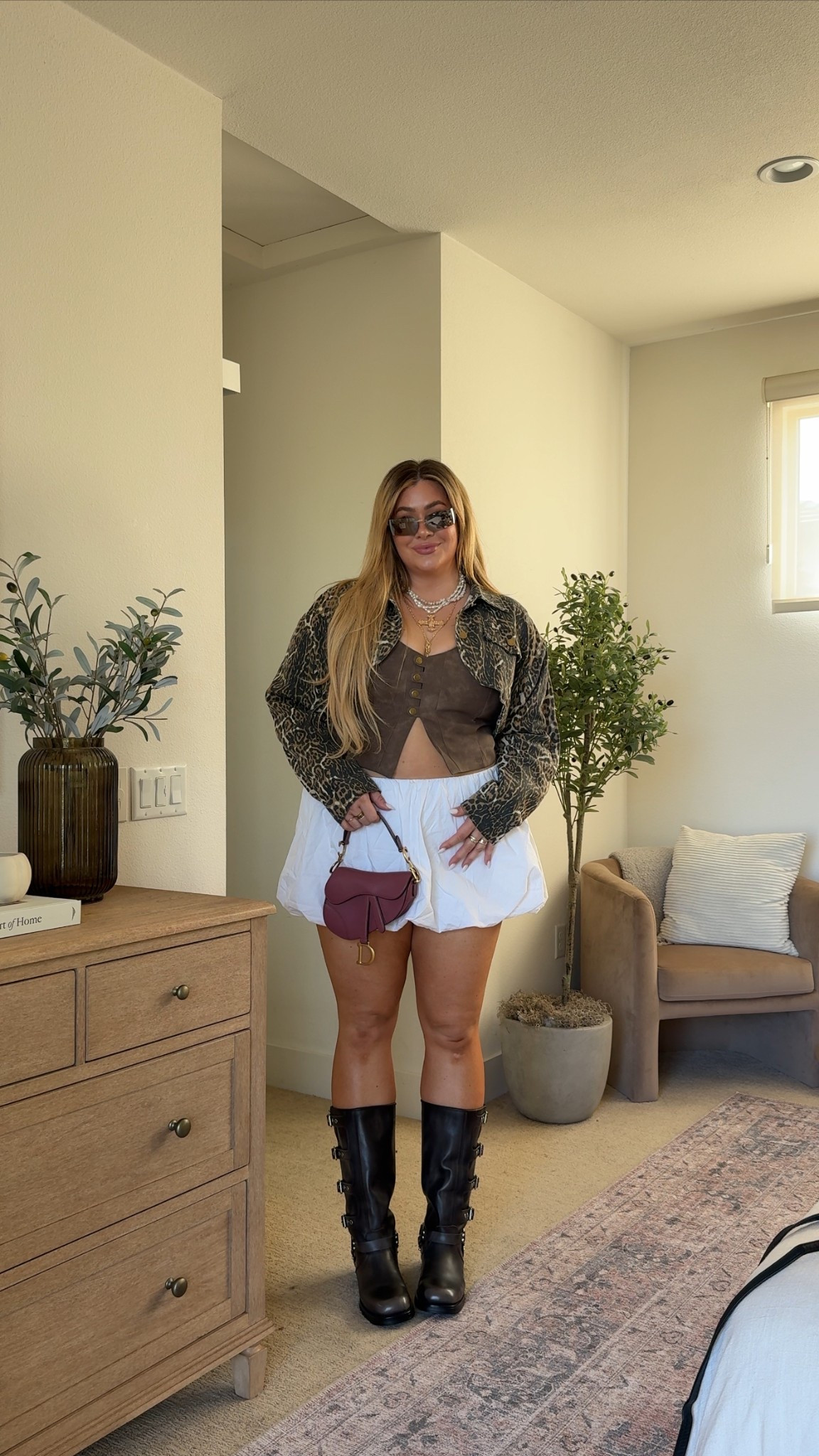 Coachella Outfit Inspo ✨

Wearing an xl in the skirt and jacket, & AU20 in the top!

Bag is from Vivrelle and you can use code “vanessaetheridge” to skip the waitlist!!

#LTKParties #LTKFestival #LTKMidsize