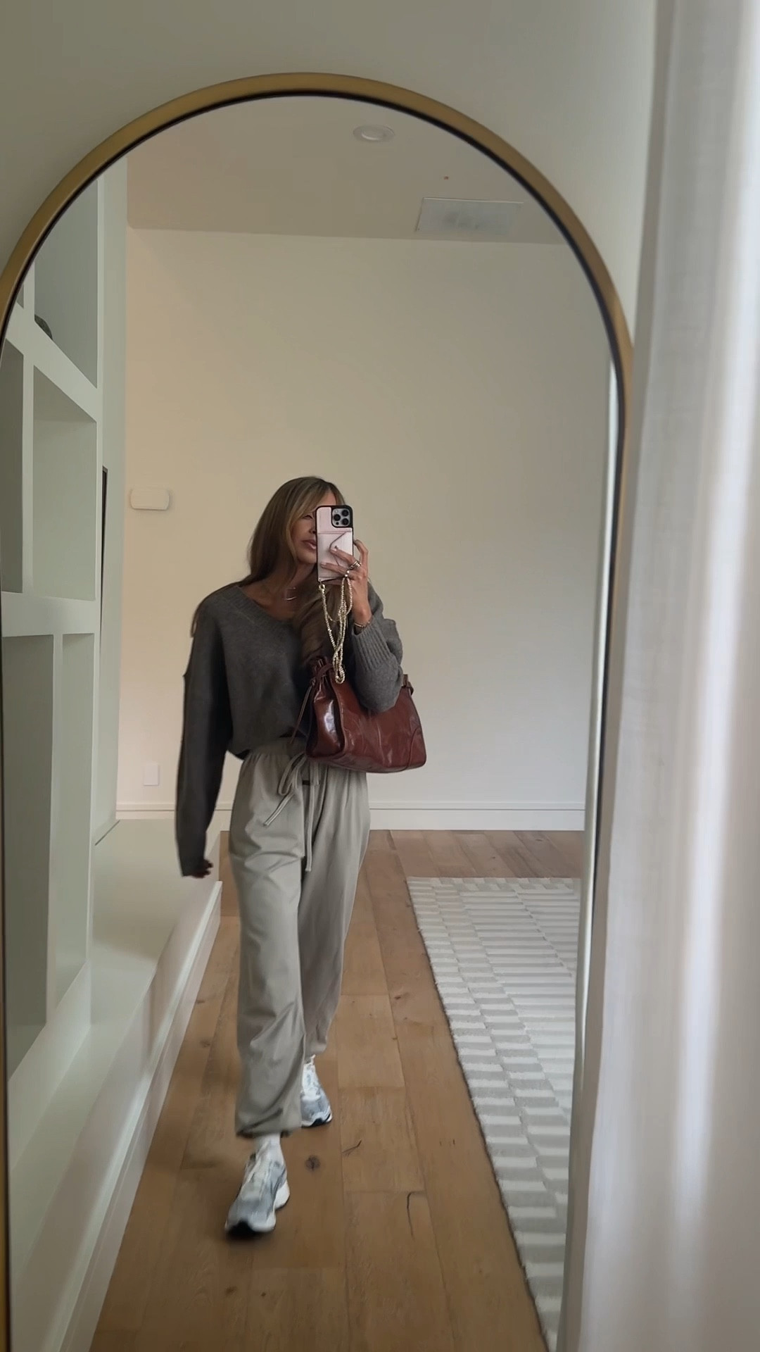 Travel fit details…

Sweater xs
Pants xs
