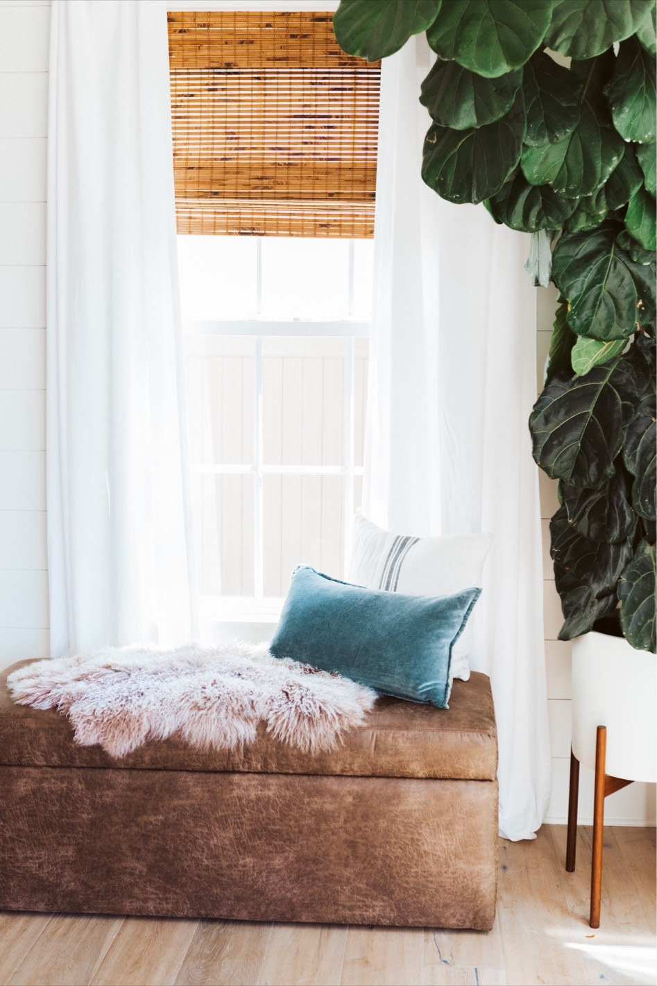 Love this little corner of my house! The bench doubles as storage🏡

#LTKhome #LTKSpringSale