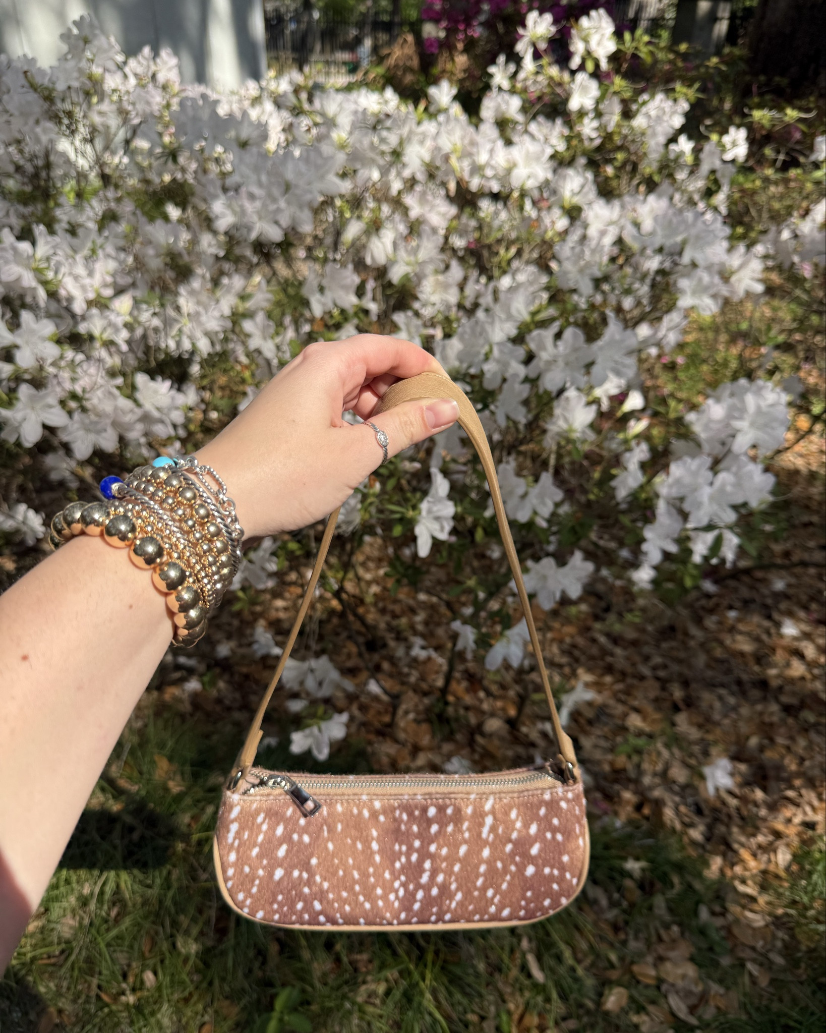 All this Ella talk… Ella Langley’s new album💿, Coachella🎡👢, the rest of my weekend involves the couch-ella🛋️ catching up on my Bravo shows🤩🌻🌾


#LTKbag #coachella #animalprint #fawn #cowboyhat #spring #springtime #springstyle #springvibes #festival 

#LTKdayinmylife #LTKFestival #LTKSeasonal