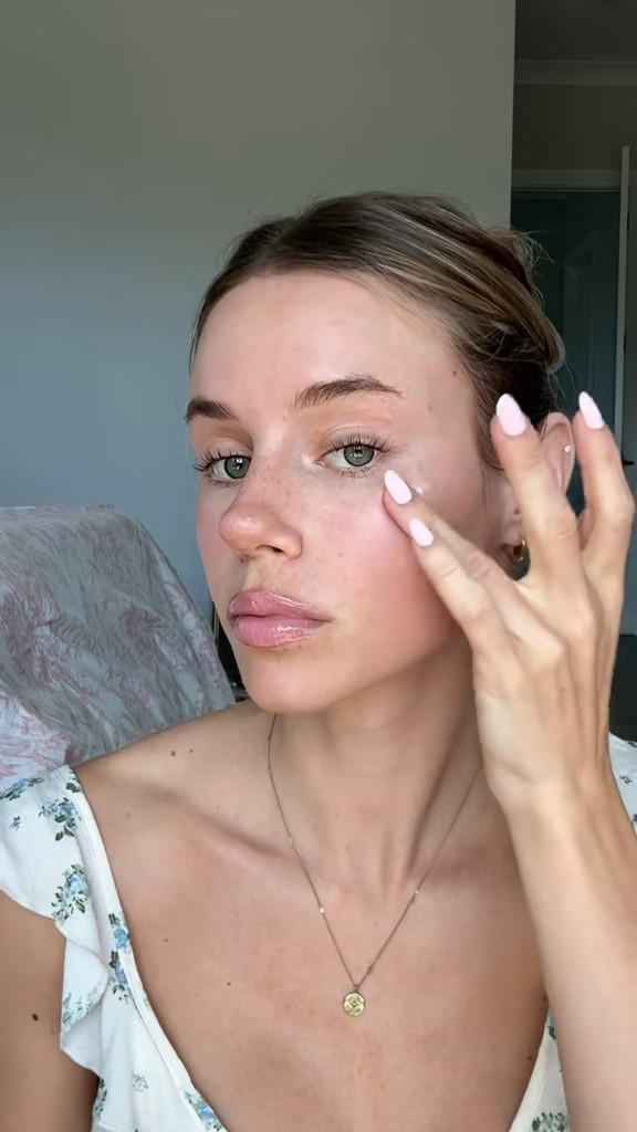 French Girl 5 Product Makeup 🤍
