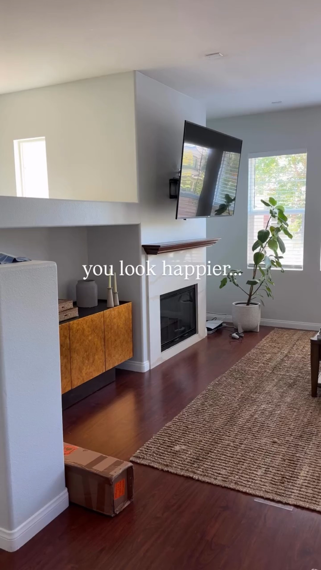 changing flooring is my love language 🤗 
.
Flooring details:
@shopflooret 
Modin Signature Line
Color: Kora
.
#MyFlooret #lvpflooring #homerenovationideas