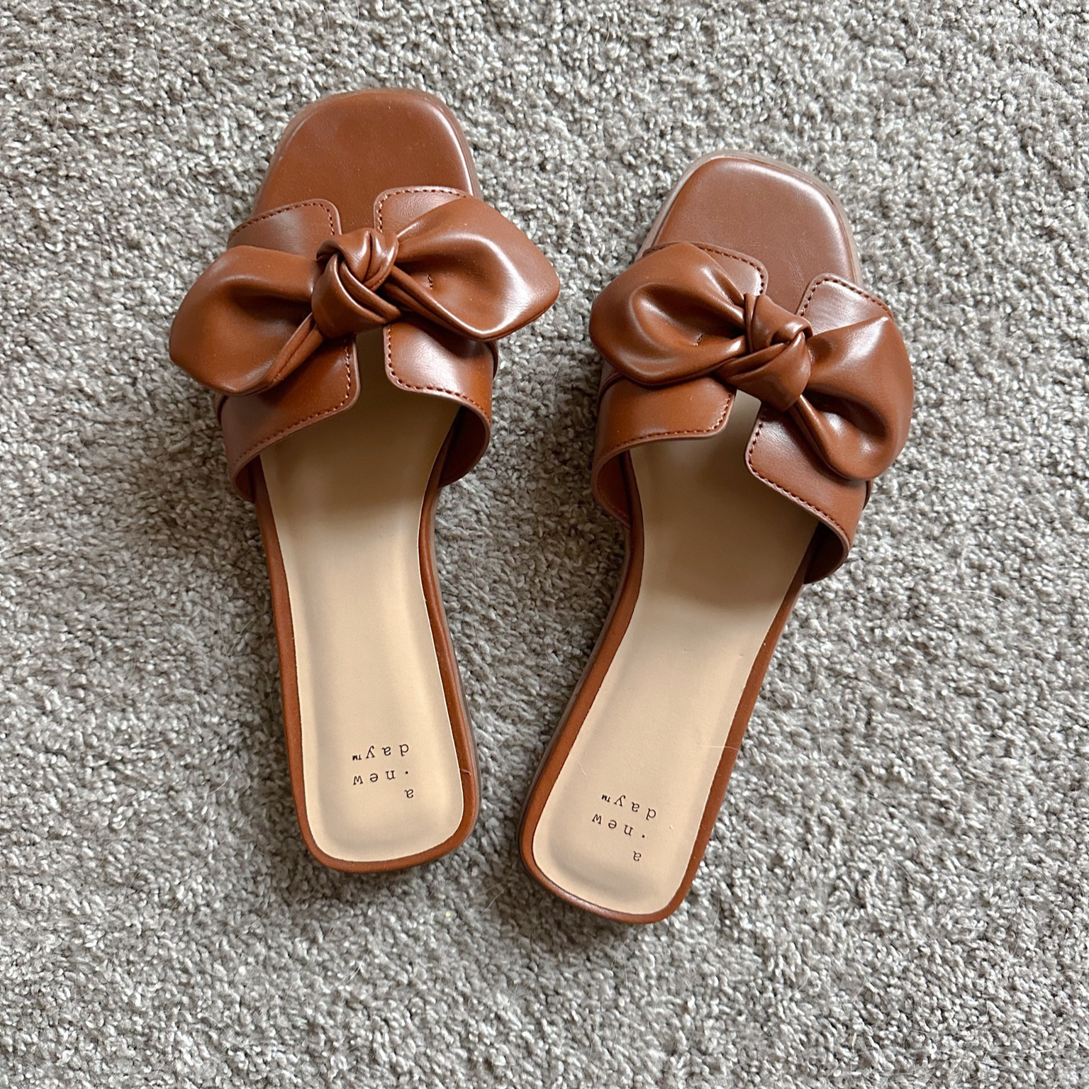 How cute are these bow sandals from target! 
