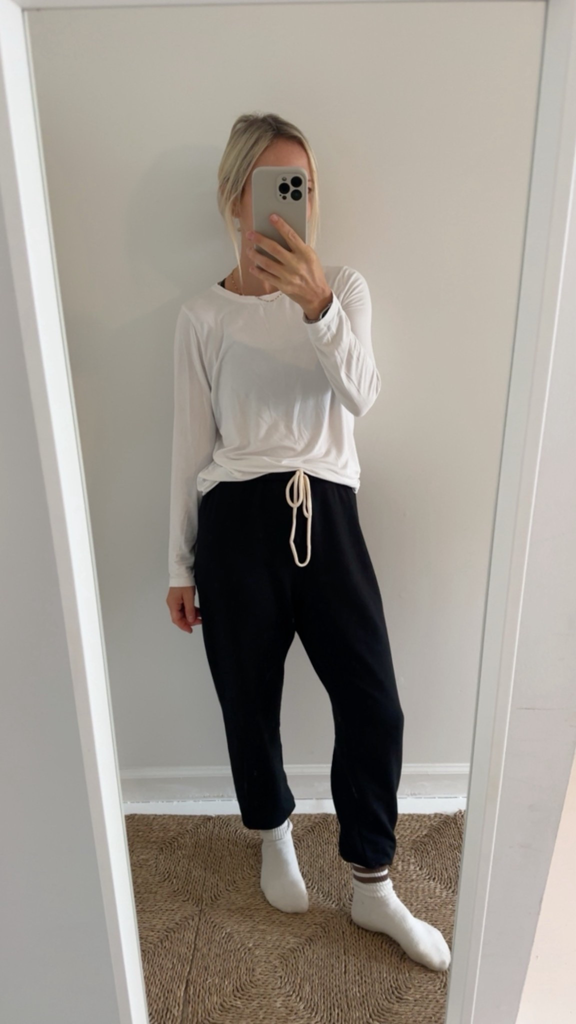 hands down, my favorite sweatpants now!! @thisoakhouse kept posting about these so i ordered them in gray and just got this second pair in black. i sized down one size and love how they fit. so comfortable, great price. 

#LTKFindsUnder50