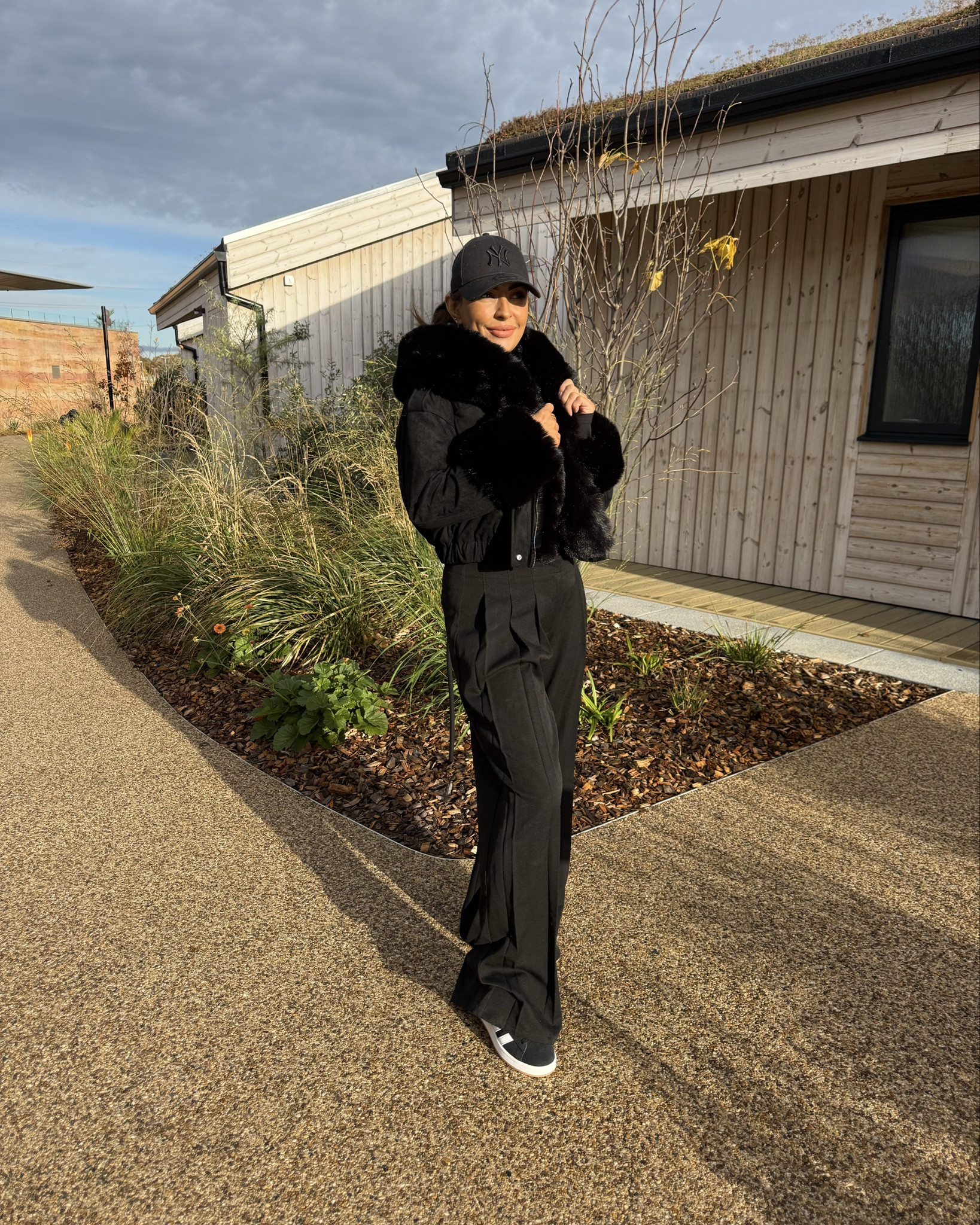 Black trousers 

#LTKautumn #LTKwinter #LTKuk