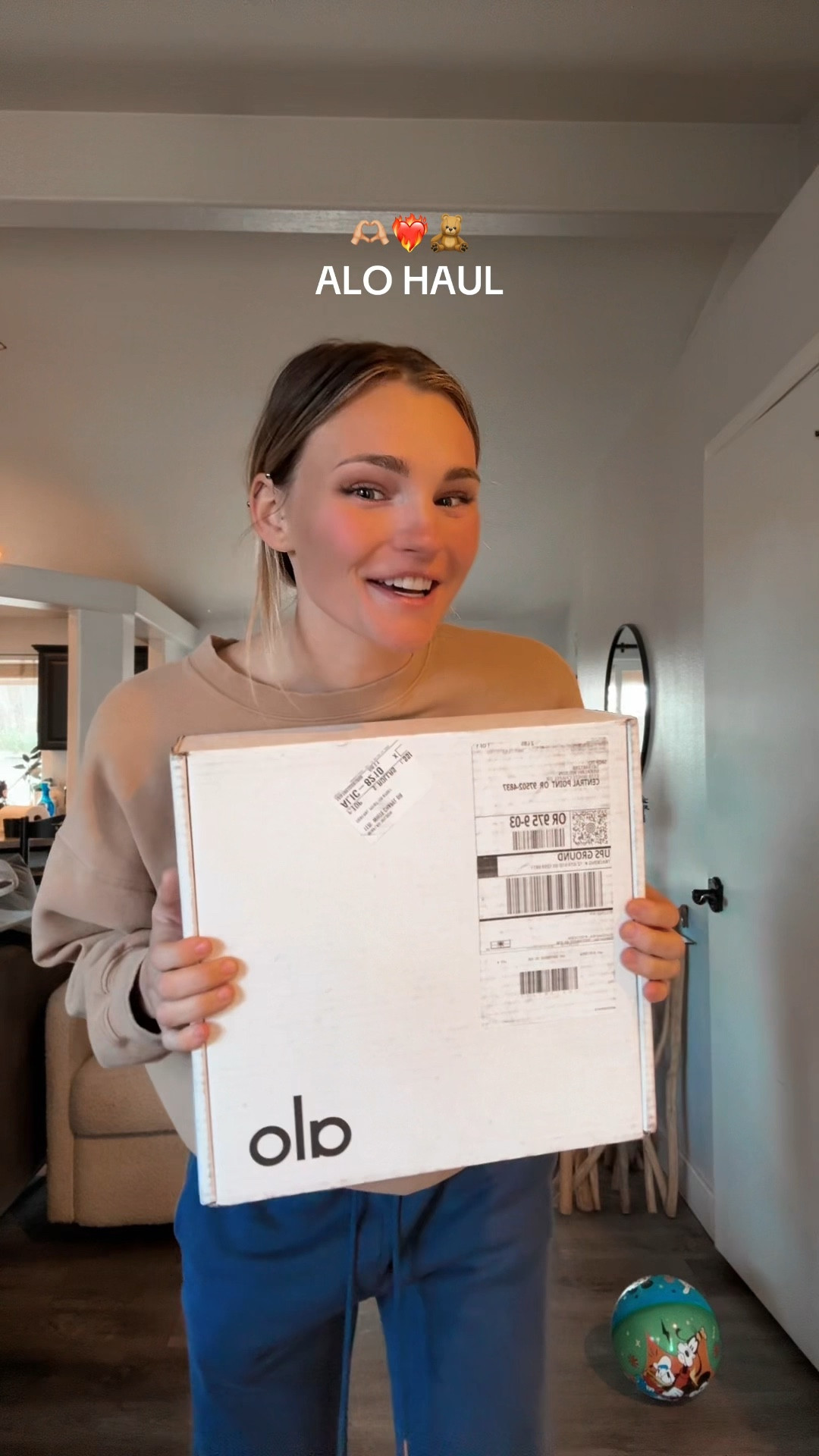 ALO HAUL!! 

#LTKStyleTip #LTKGiftGuide #LTKItBag