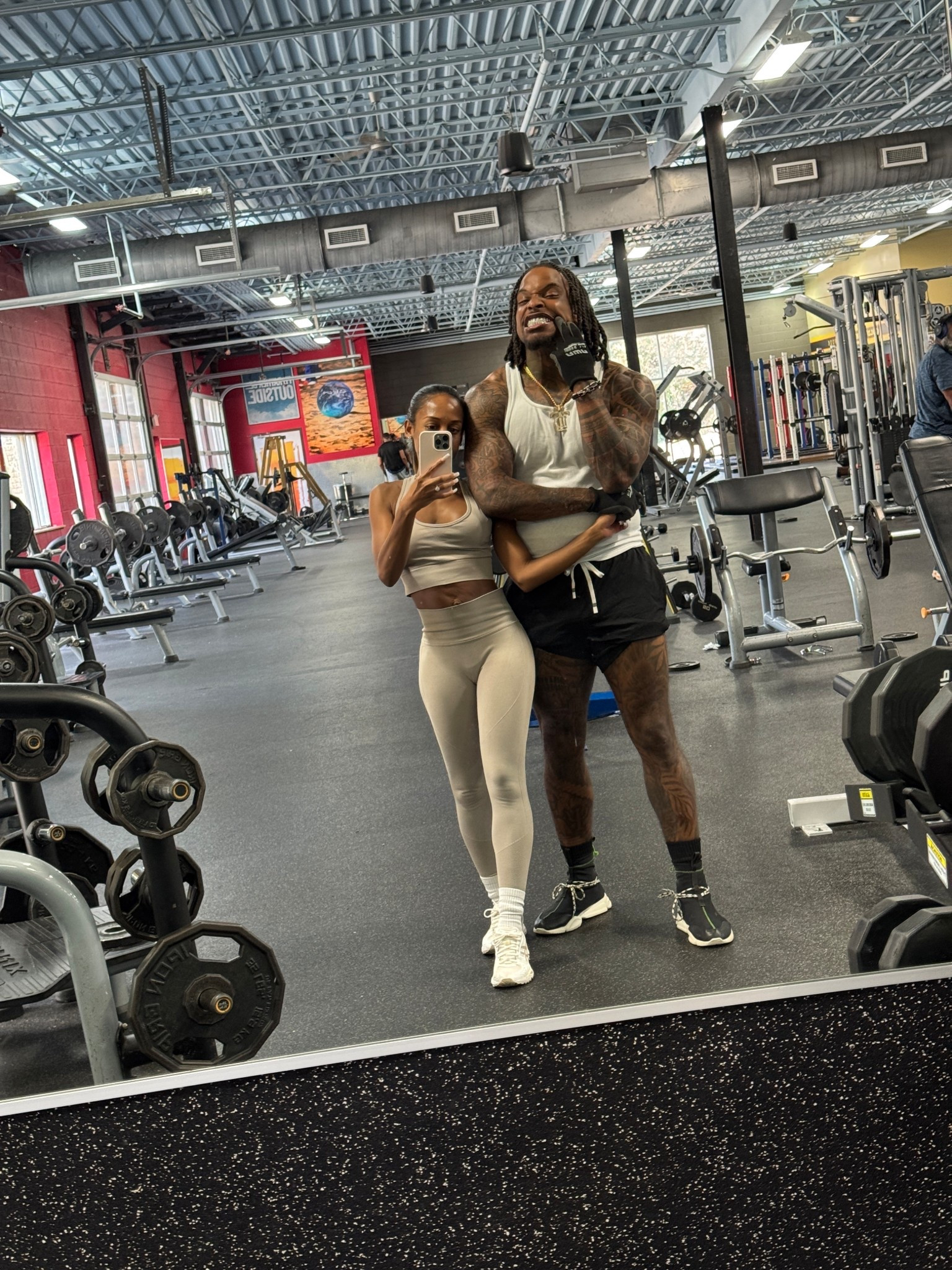 Going to gym together as a couple has strengthened not only us physically but it’s strengthened our marriage in ways I never could have imagined. 

I think the key is that it’s a reflection of the importance in pouring into your own self growth so that you can be the best version of yourself for your husband 🤍

This set came from Amazon BTW 😉

#LTKselfcare #LTKActive #LTKfitnessgoals