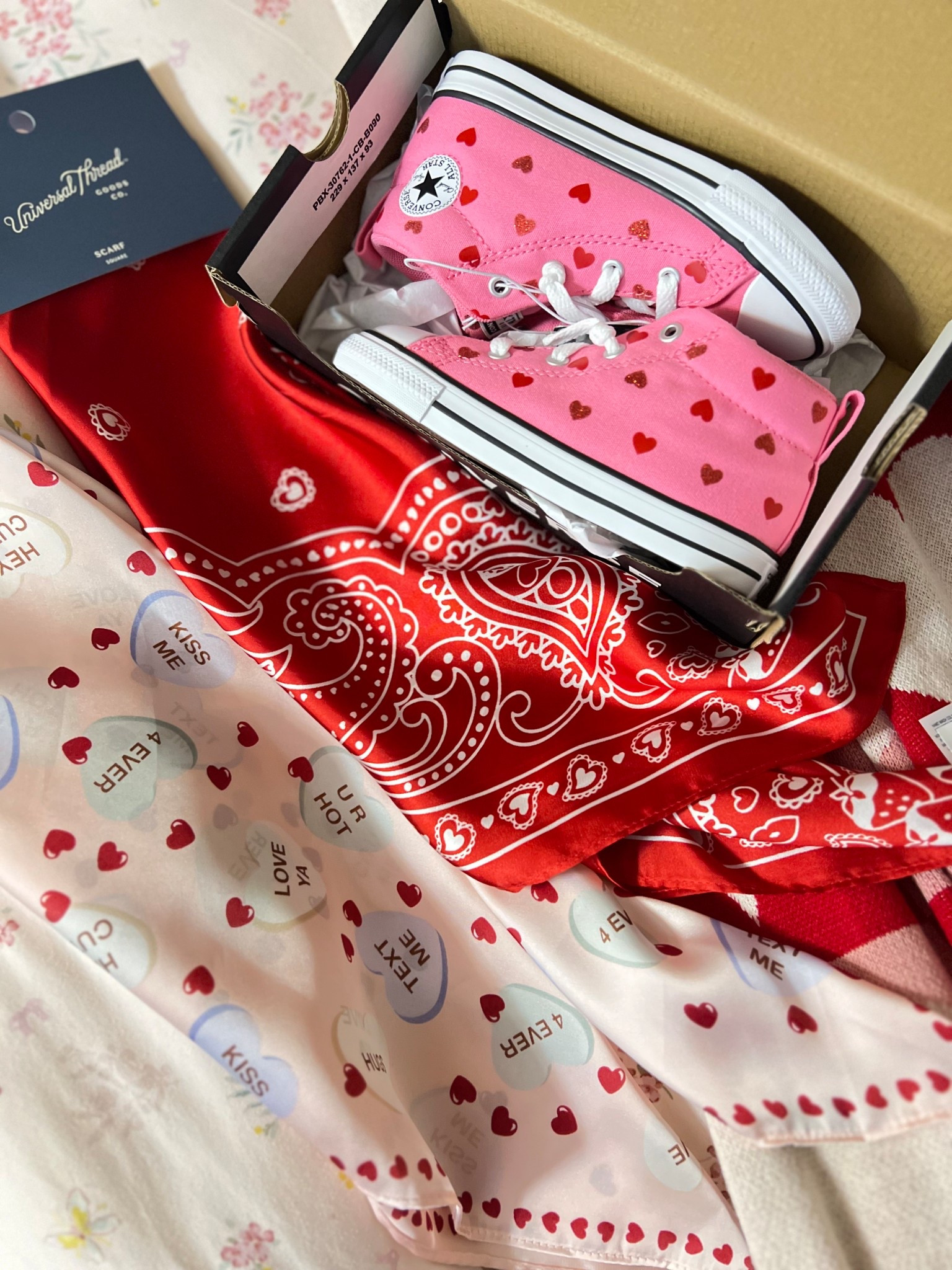 My two target finds I am obsessed with! 

#LTKFindsUnder50 #LTKSeasonal #LTKKids