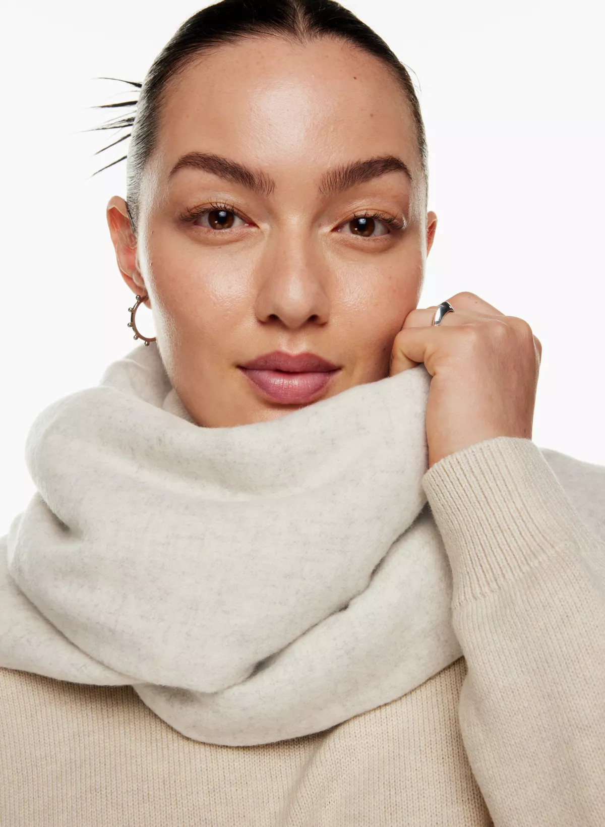 THE CLASSIC SCARF | Aritzia