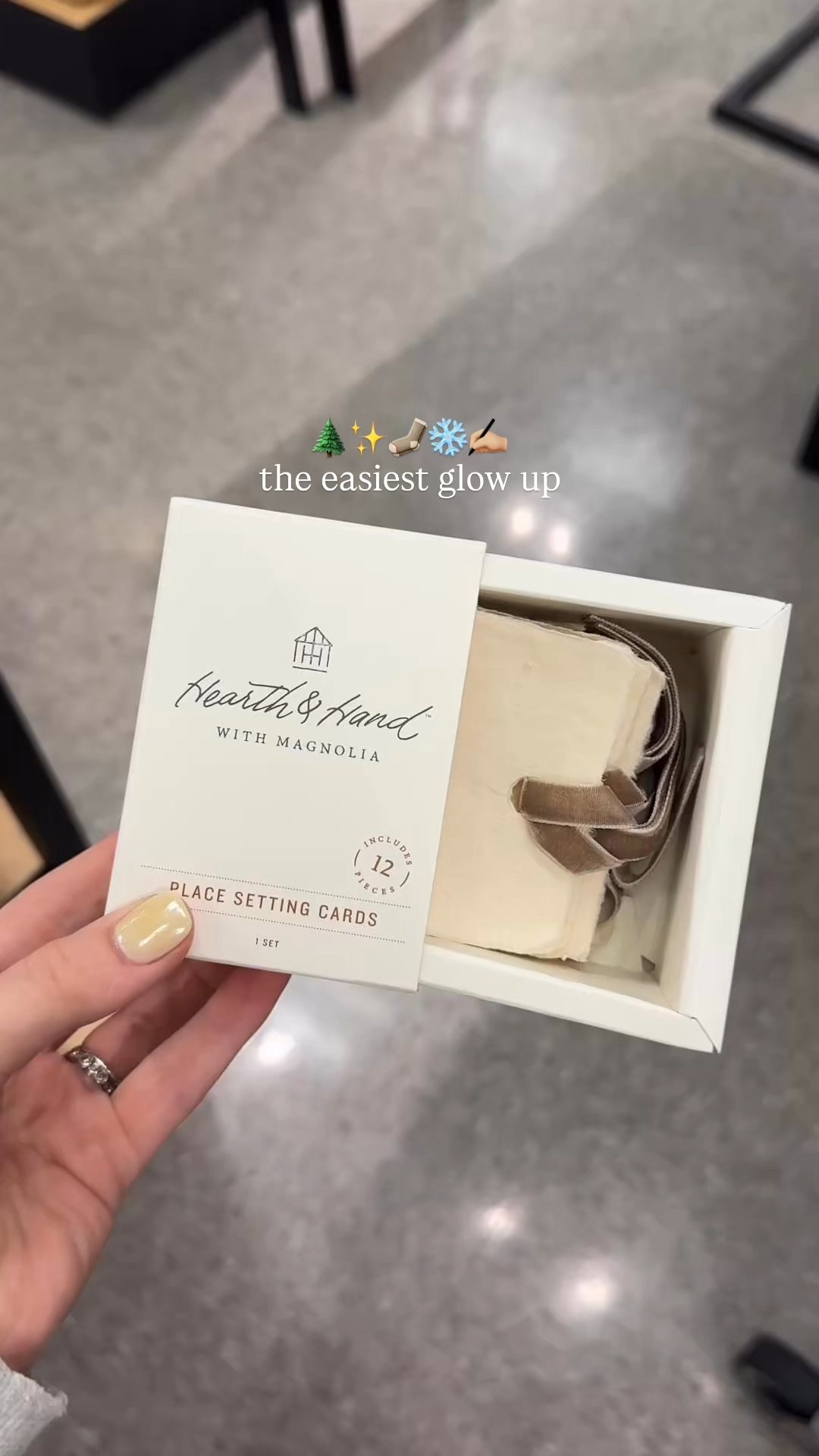 Christmas decor, Christmas stockings, easy diy


#LTKParties #LTKSeasonal #LTKFindsUnder50